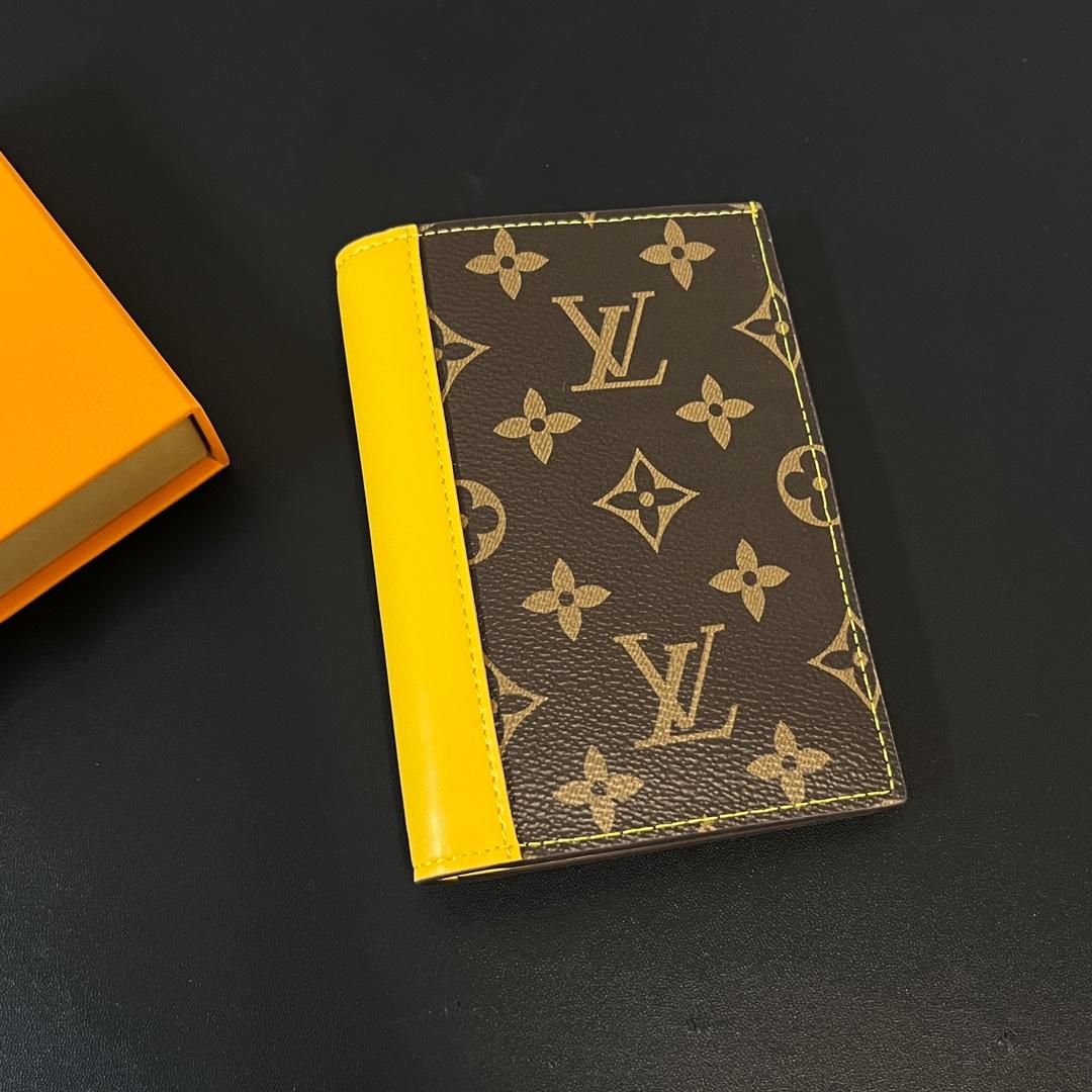 Louis Vuitton Passport Cover   M82864 - EUR FASHION