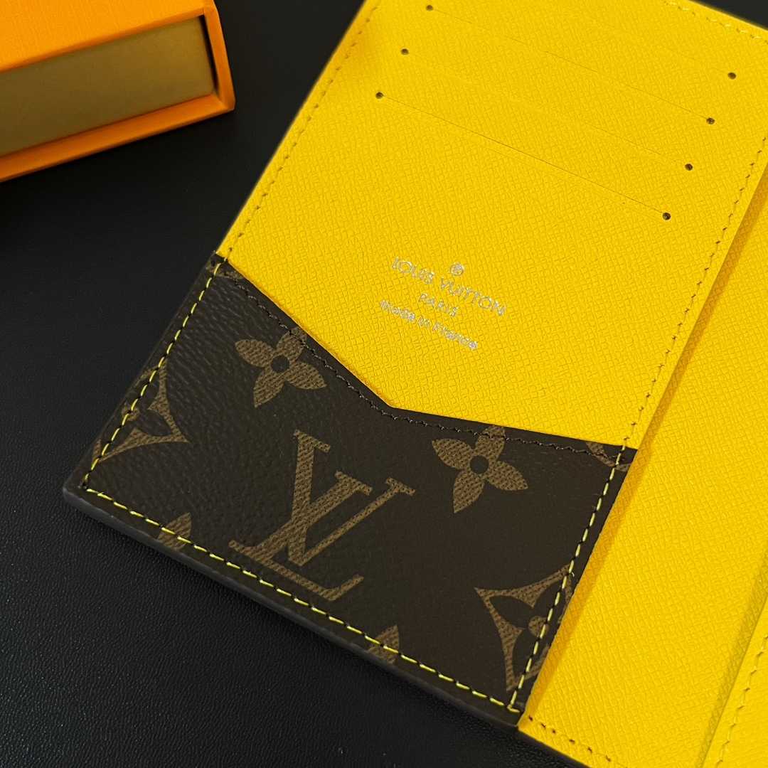 Louis Vuitton Passport Cover   M82864 - EUR FASHION