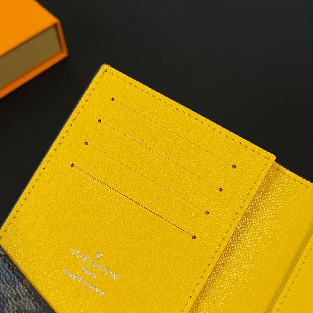 Louis Vuitton Passport Cover   M82864 - EUR FASHION