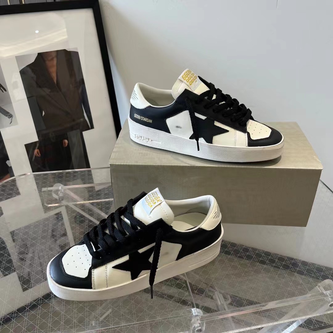 Golden Goose Sneakers - EUR FASHION