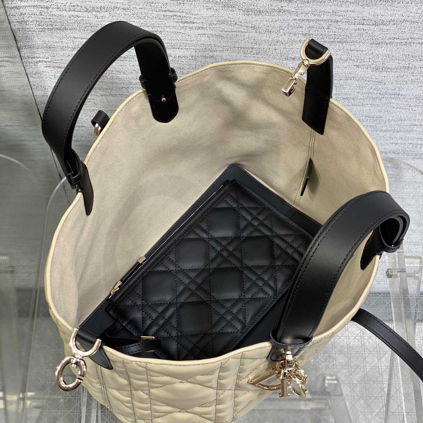 Dior Medium Dior Toujours Bag - EUR FASHION