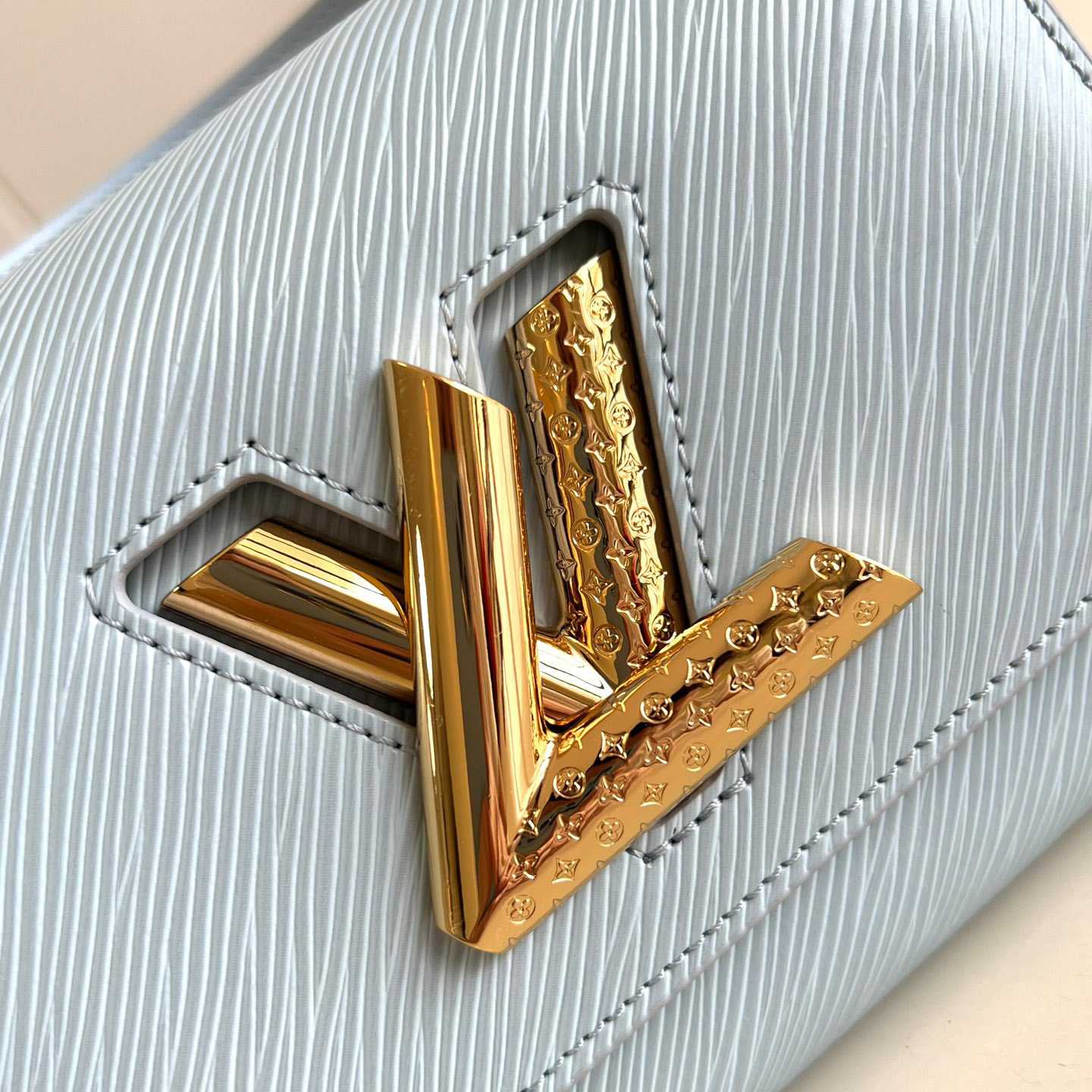 Louis Vuitton Twist PM   M25362 - EUR FASHION