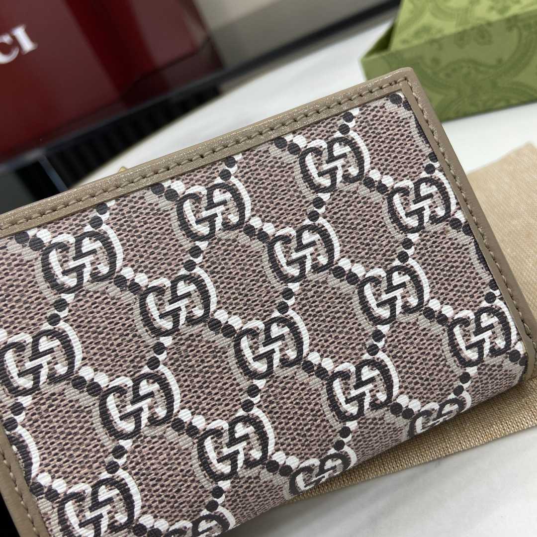 Gucci Medium Wallet With GG Shadow - EUR FASHION