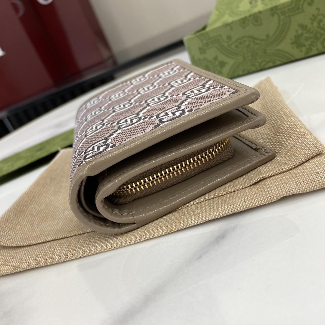 Gucci Medium Wallet With GG Shadow - EUR FASHION