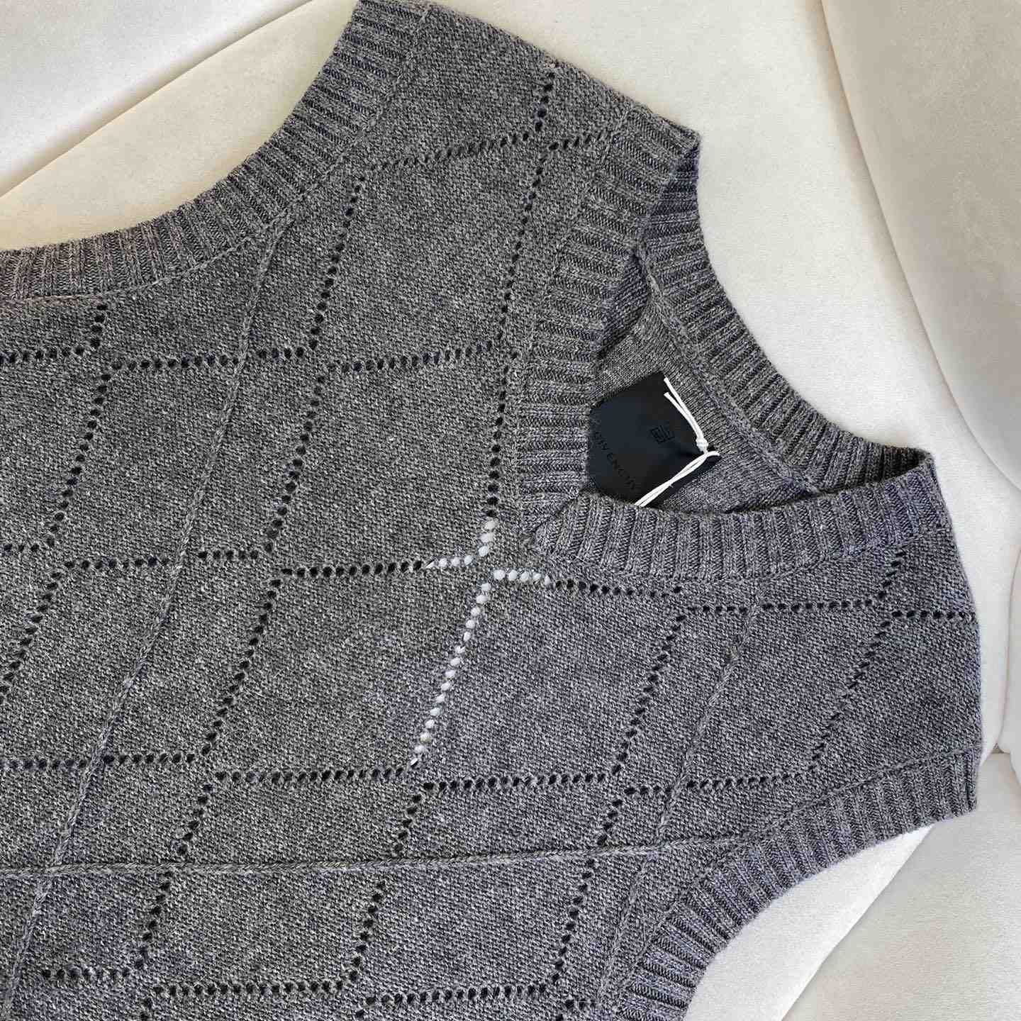 Givenchy Cropped Sweater In Wool - EUR FASHION