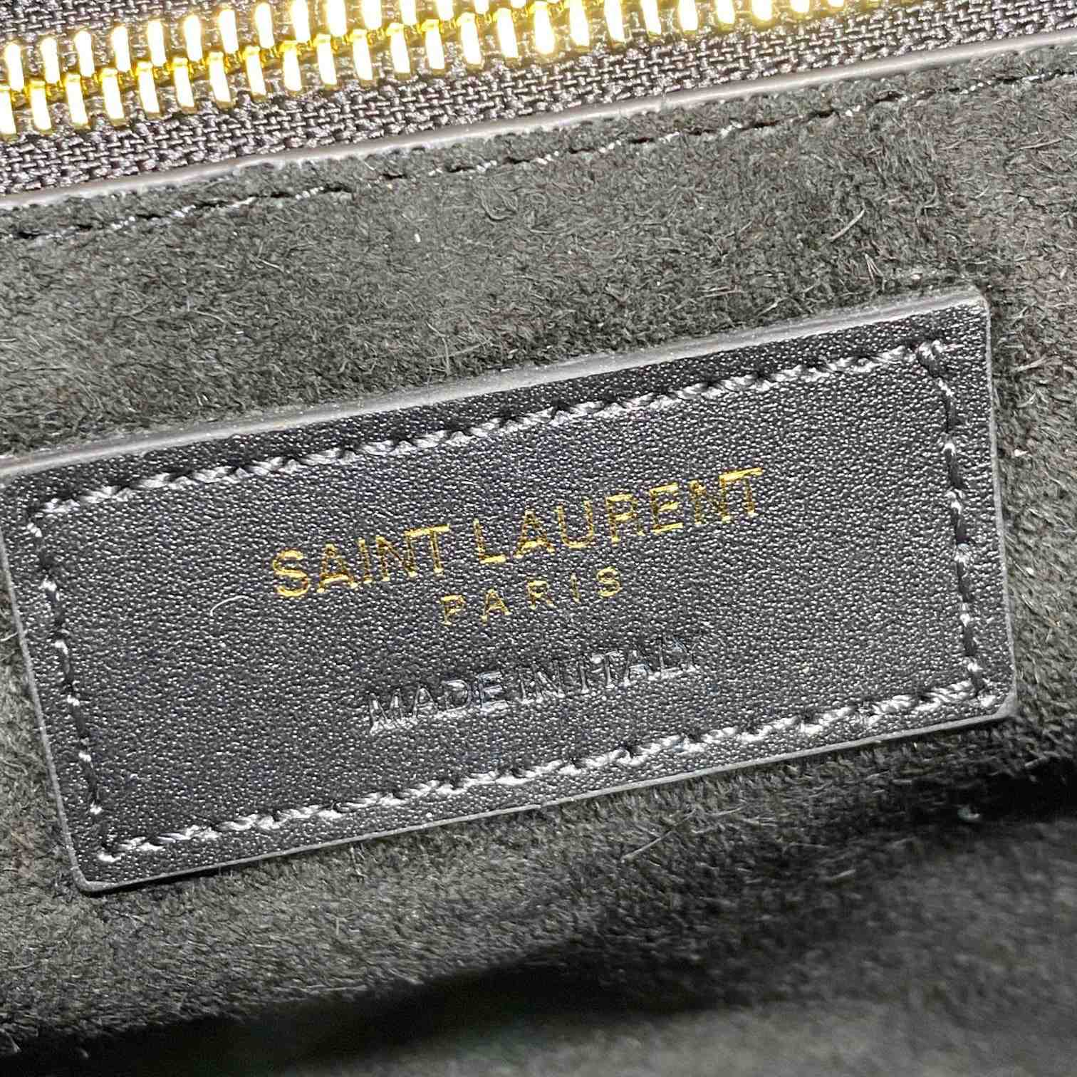 Saint Laurent Le 5 À 7 In Smooth Leather - EUR FASHION