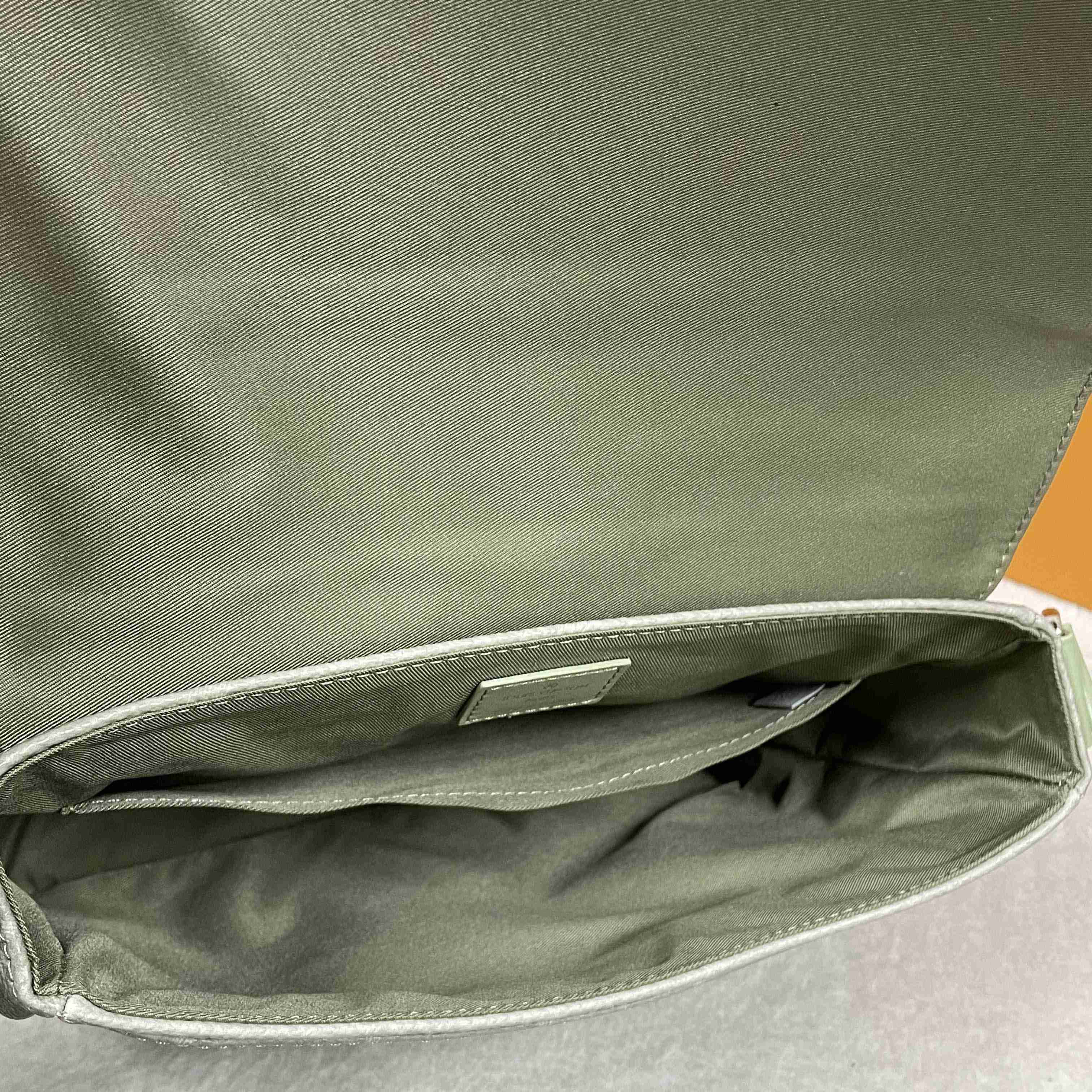 Louis Vuitton District PM   M11593 - EUR FASHION