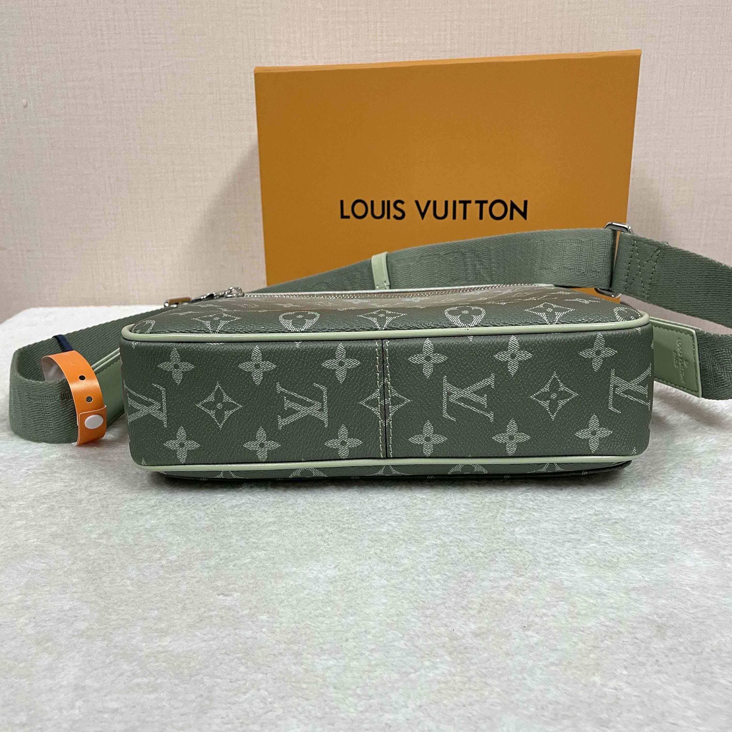 Louis Vuitton District PM   M11593 - EUR FASHION