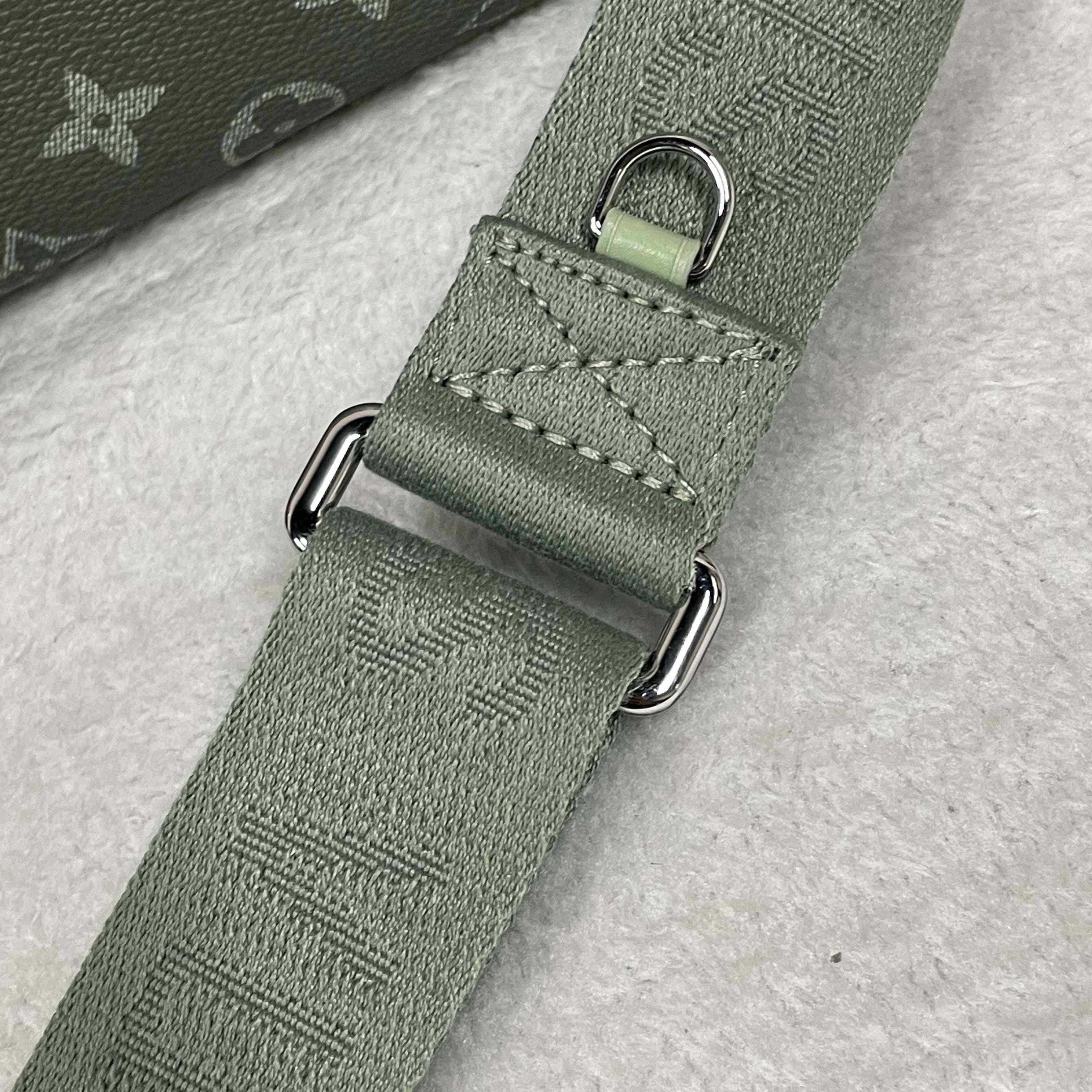 Louis Vuitton District PM   M11593 - EUR FASHION