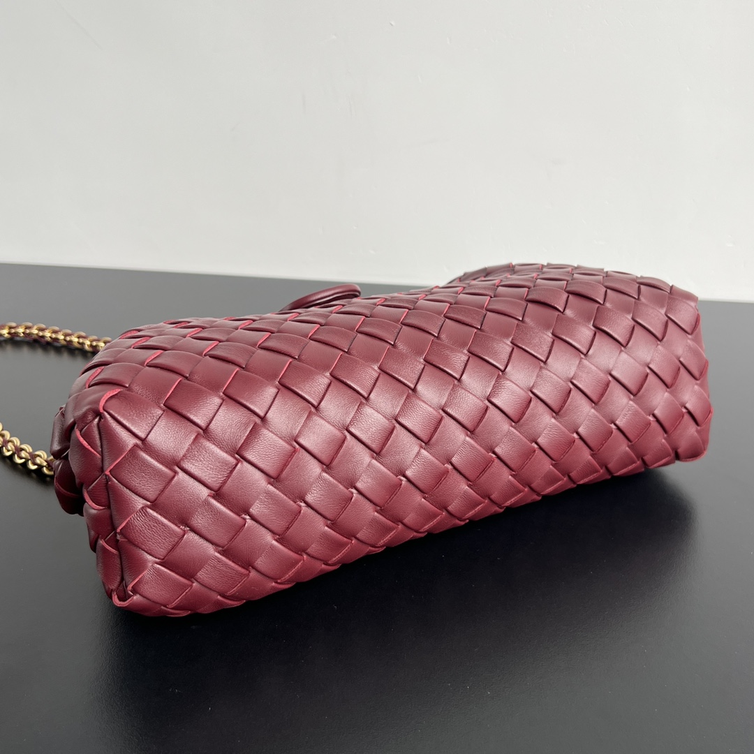 Bottega Veneta Teen Lauren 1980 With Chain   - EUR FASHION