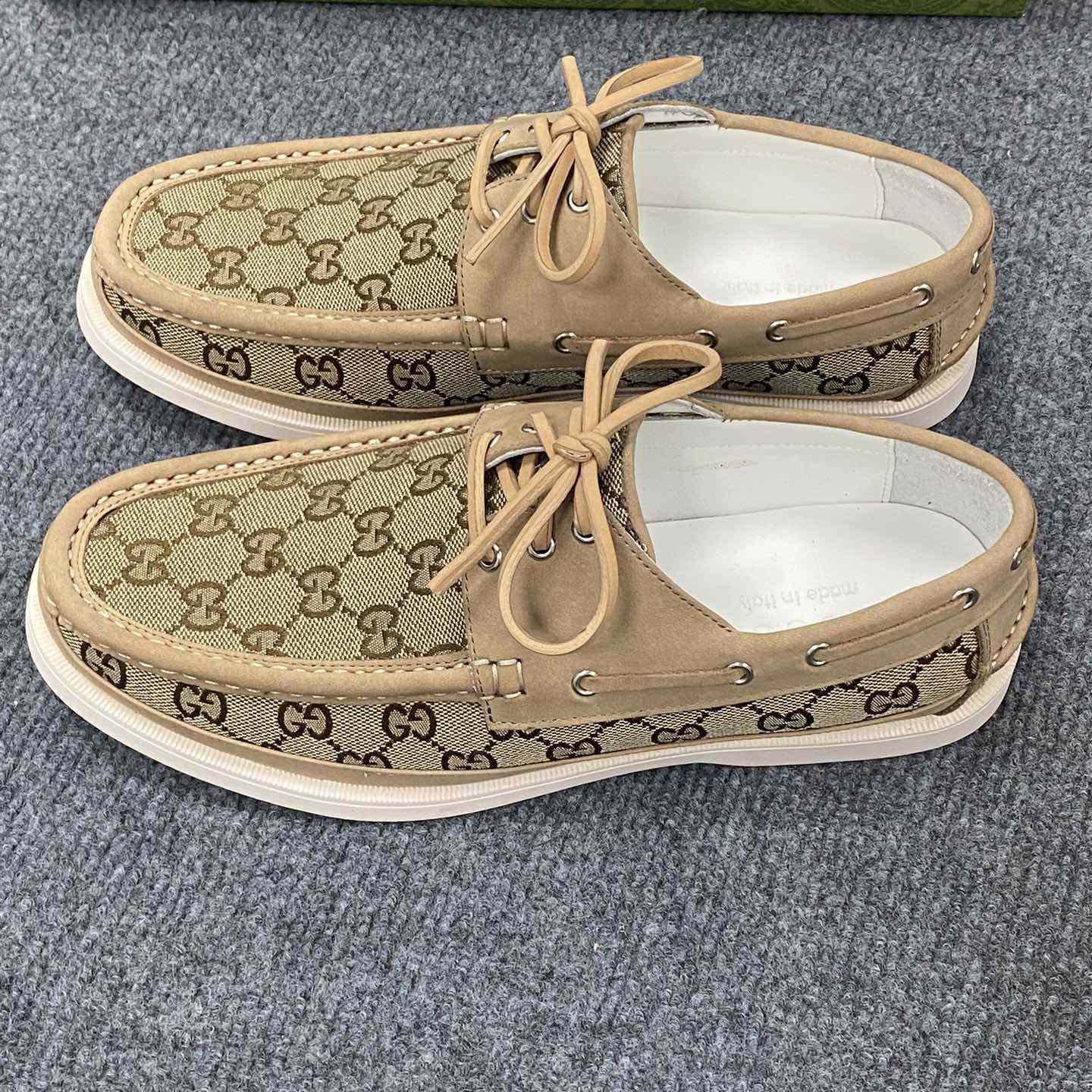 Gucci Men's Original GG Lace-up Loafer - EUR FASHION