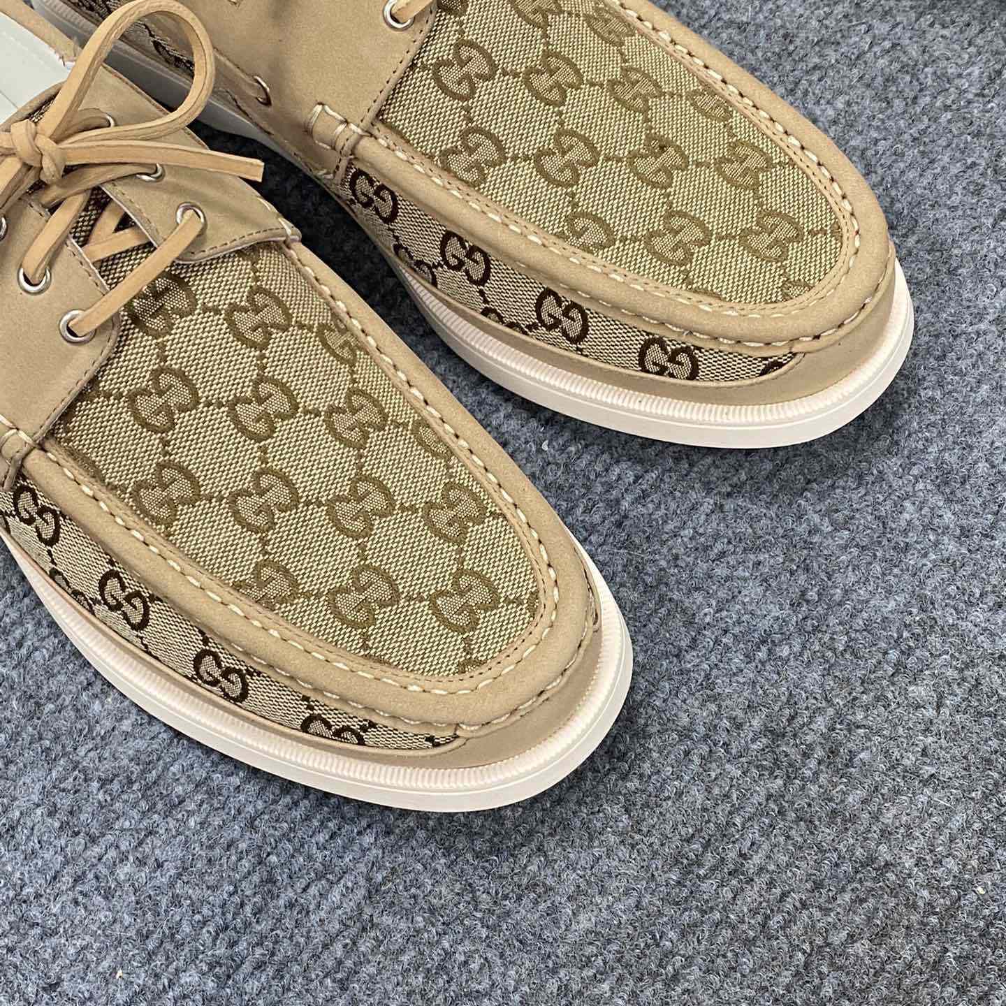 Gucci Men's Original GG Lace-up Loafer - EUR FASHION