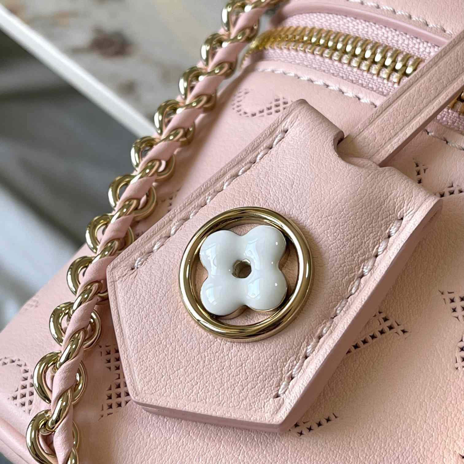Louis Vuitton Vanity Pouch  M11298 - EUR FASHION