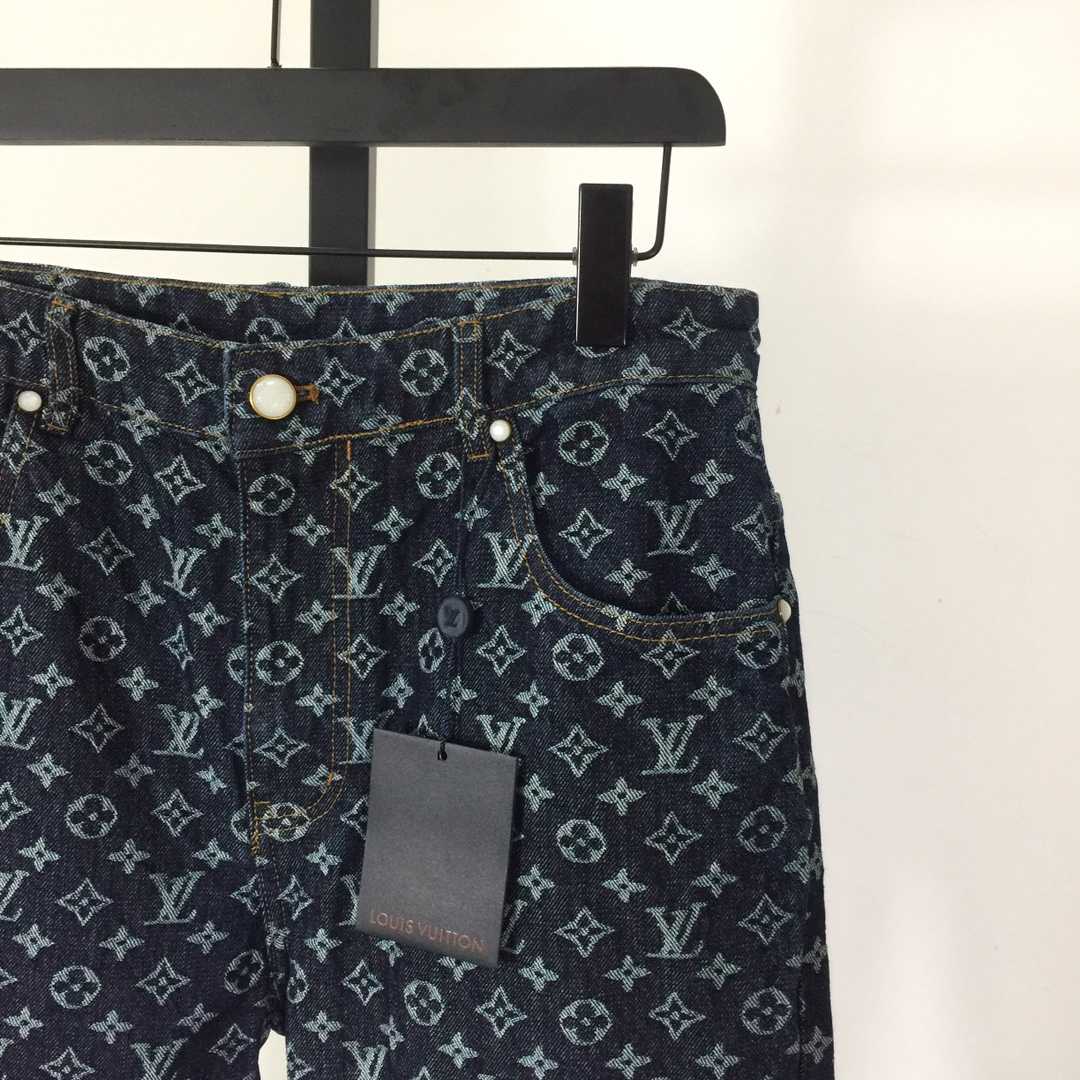 Louis Vuitton Monogram Jacquard Denim Skate Pants  1AFX30 - EUR FASHION