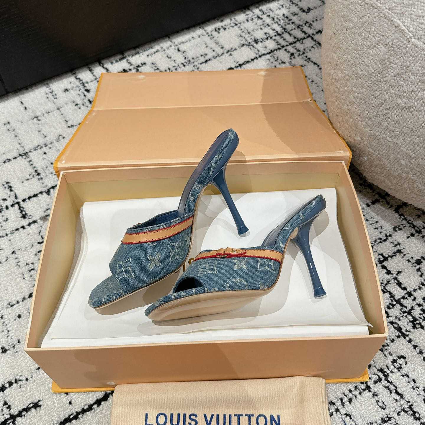 Louis Vuitton Neo Revival Mule   - EUR FASHION