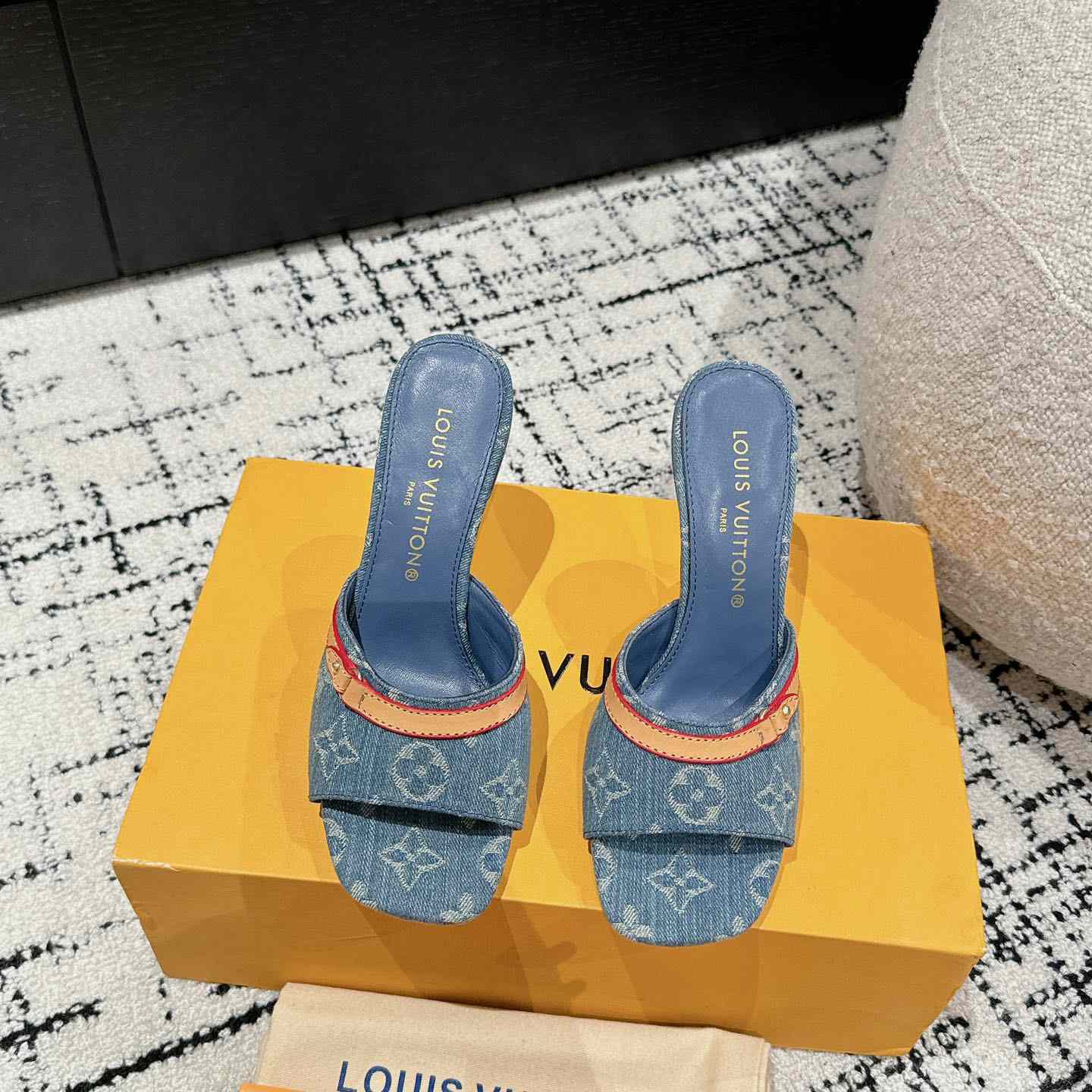 Louis Vuitton Neo Revival Mule   - EUR FASHION