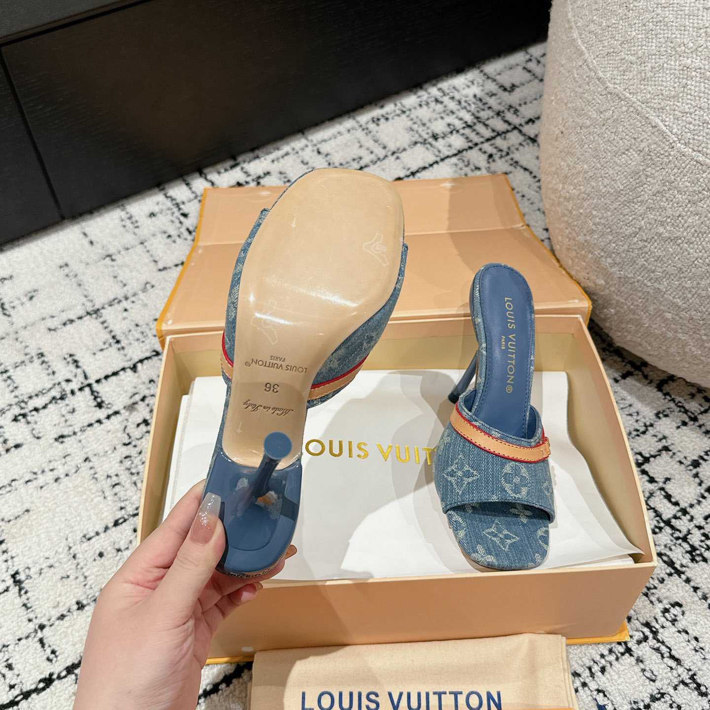 Louis Vuitton Neo Revival Mule   - EUR FASHION