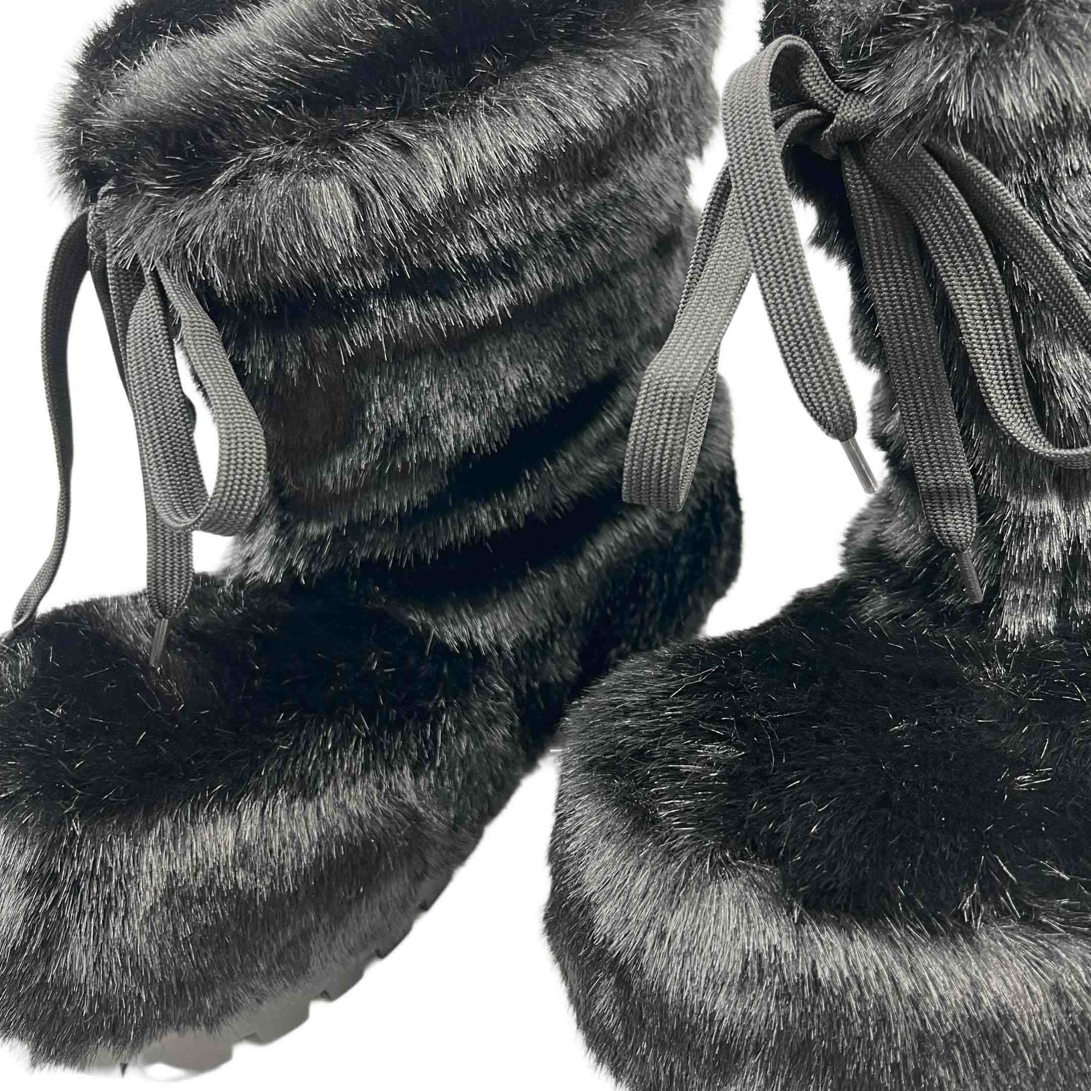 Balenciaga Alaska Low Faux-fur Boots - EUR FASHION