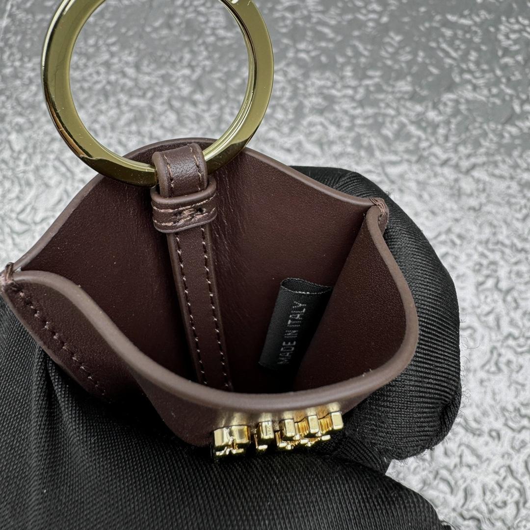 Miu Miu Logo-lettering Leather Trick - EUR FASHION