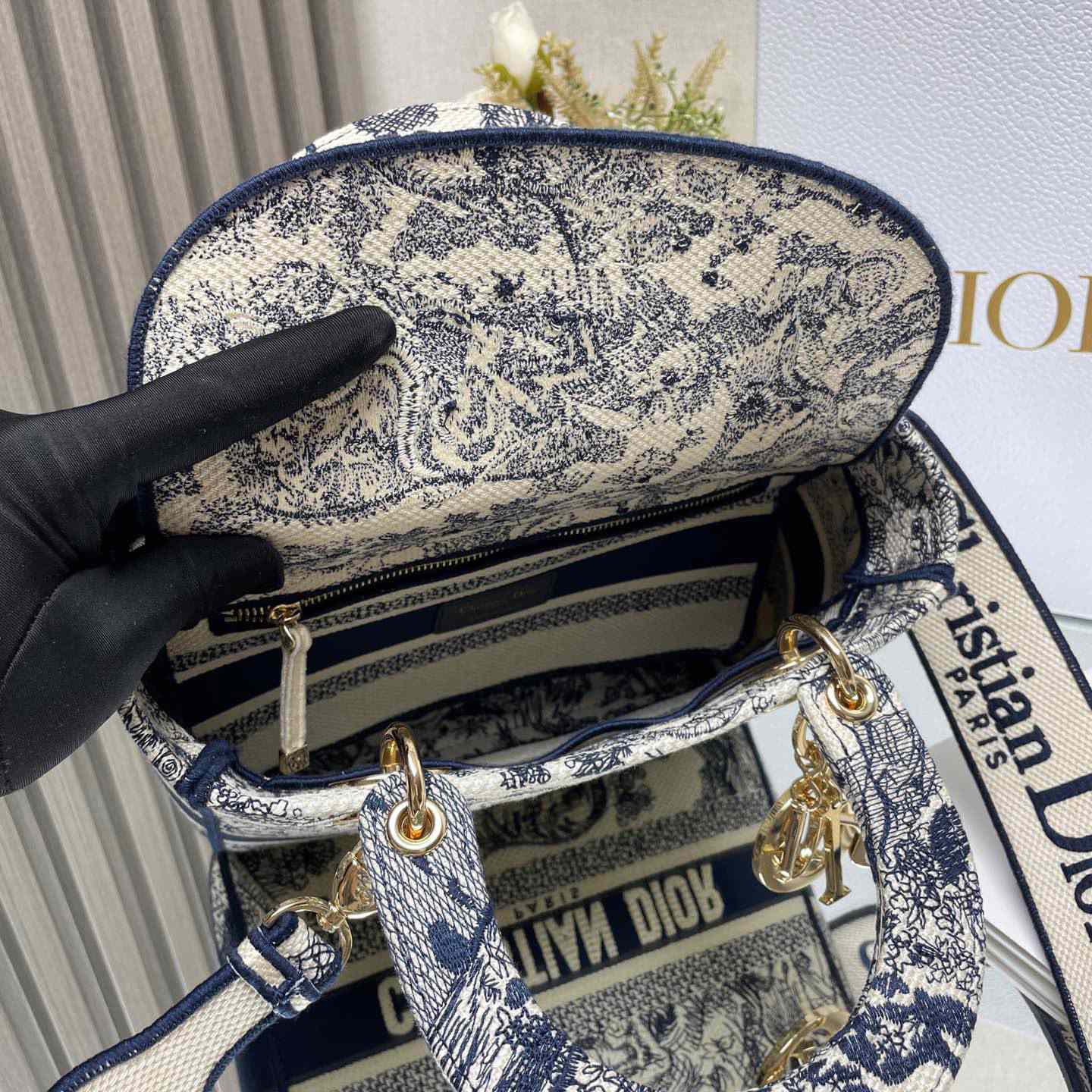 Dior Dioramour Medium Lady D-Lite Bag - EUR FASHION