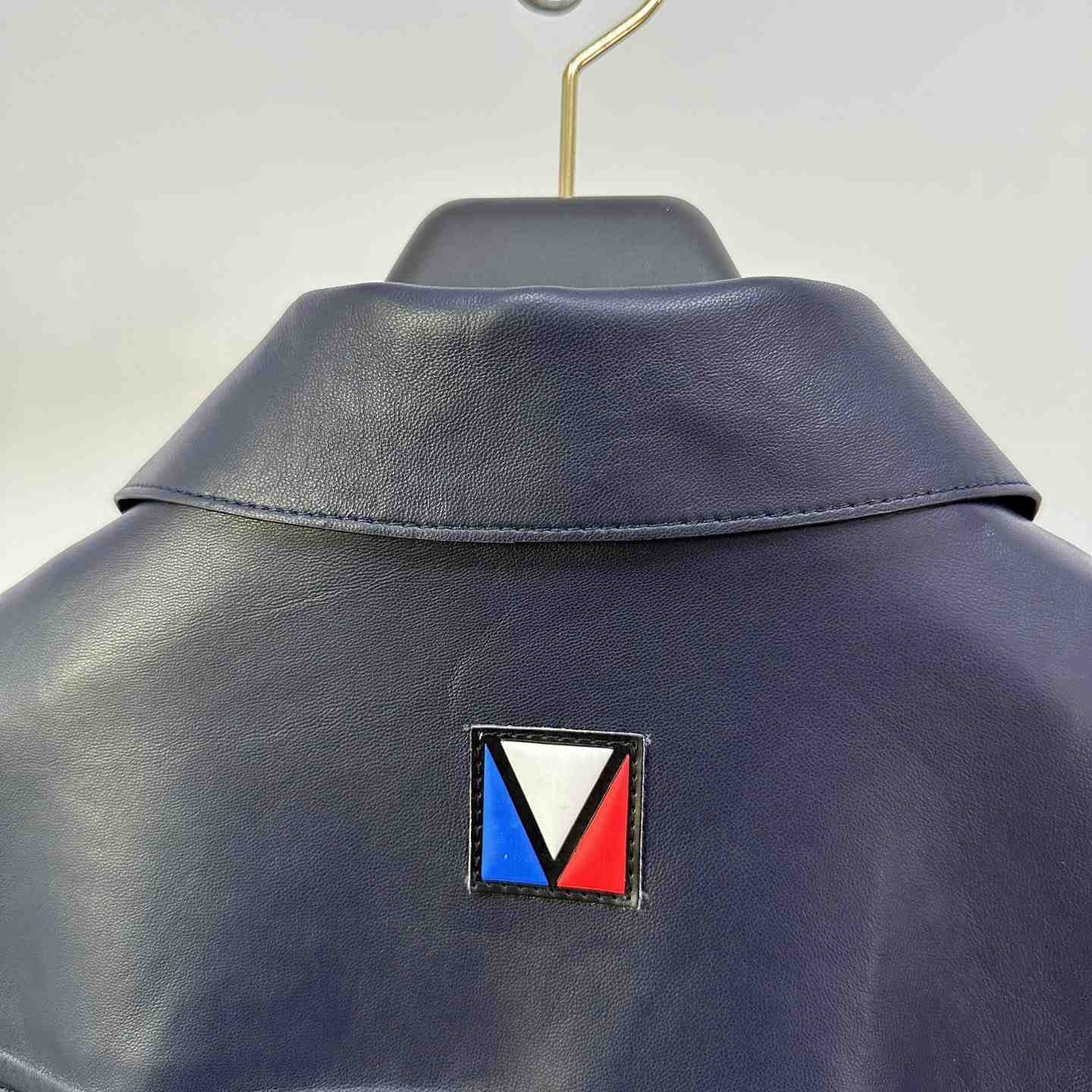 Louis Vuitton Chic Leather Blouson With 3D Details   1AFVPT - EUR FASHION
