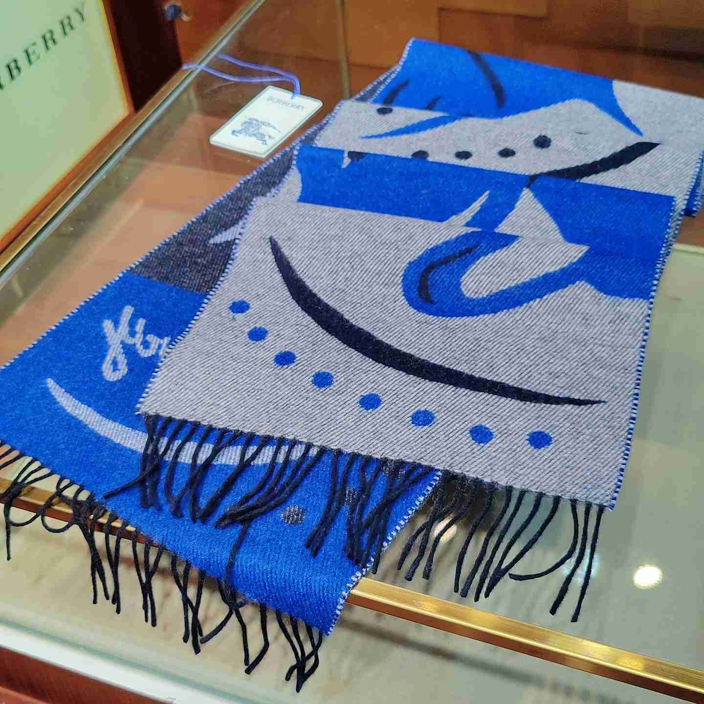 Burberry Mirrored Horse Cashmere Scarf - EUR FASHION