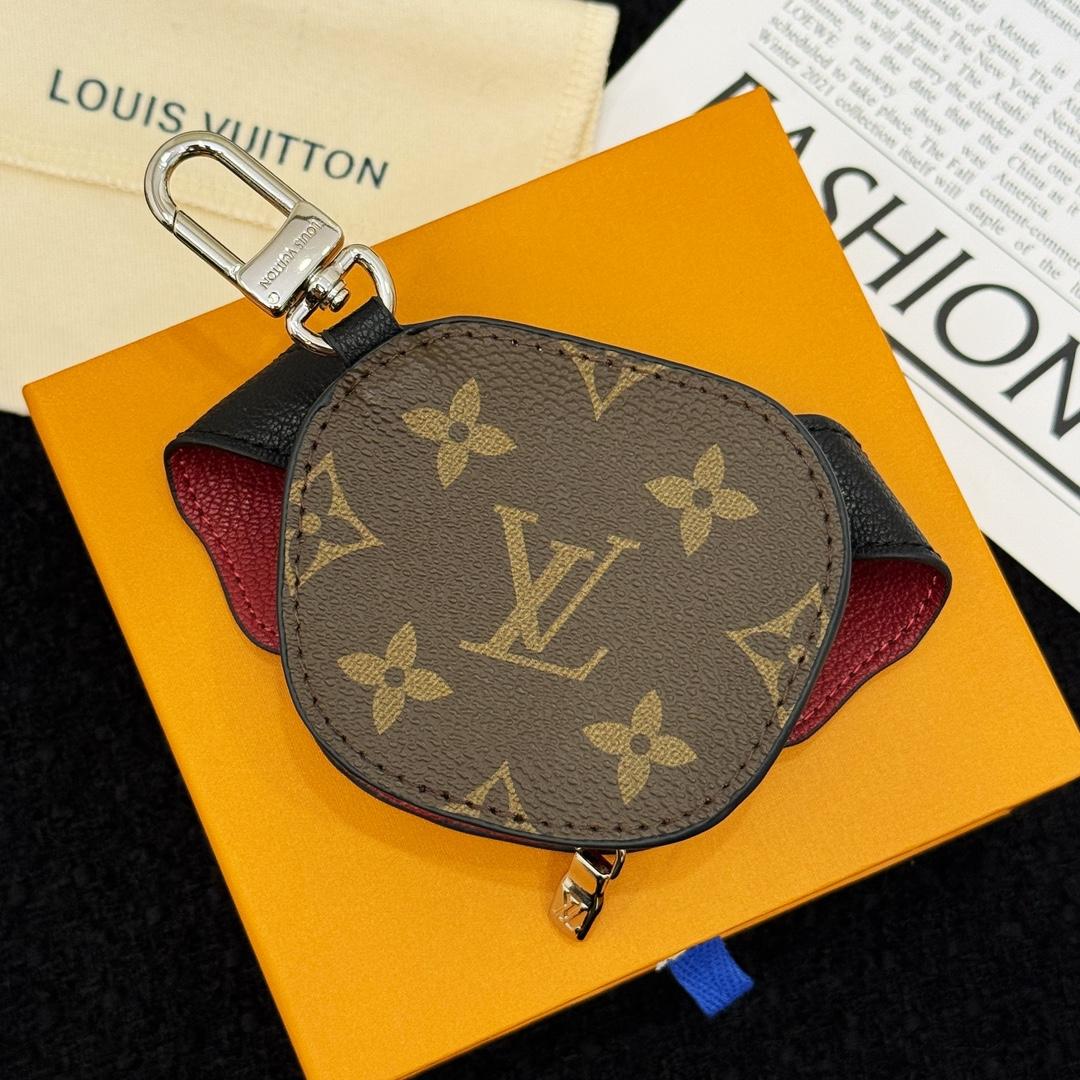 Louis Vuitton 57th Street NYC LV Dog Bag Charm   - EUR FASHION