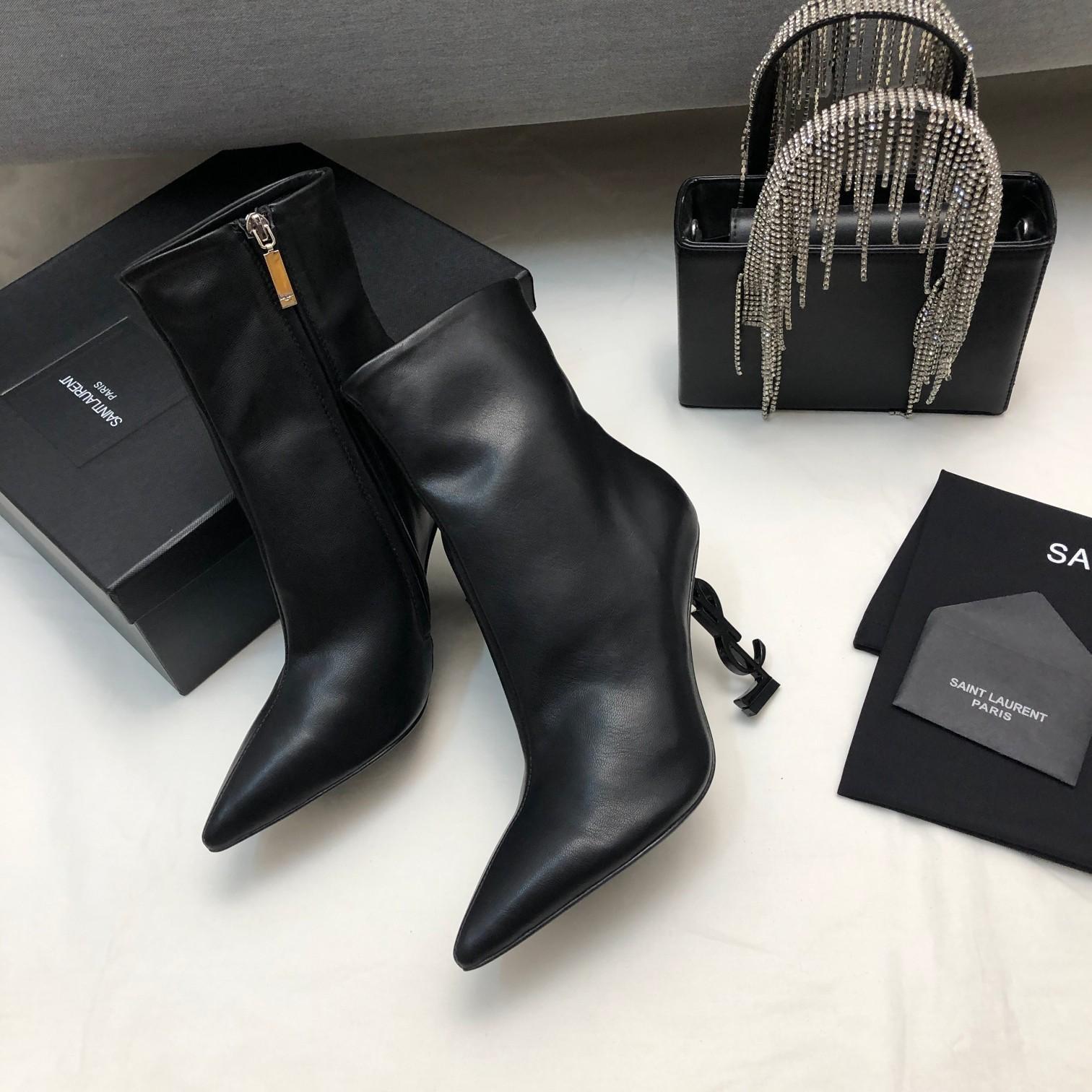 Saint Laurent Ankle Boots - EUR FASHION