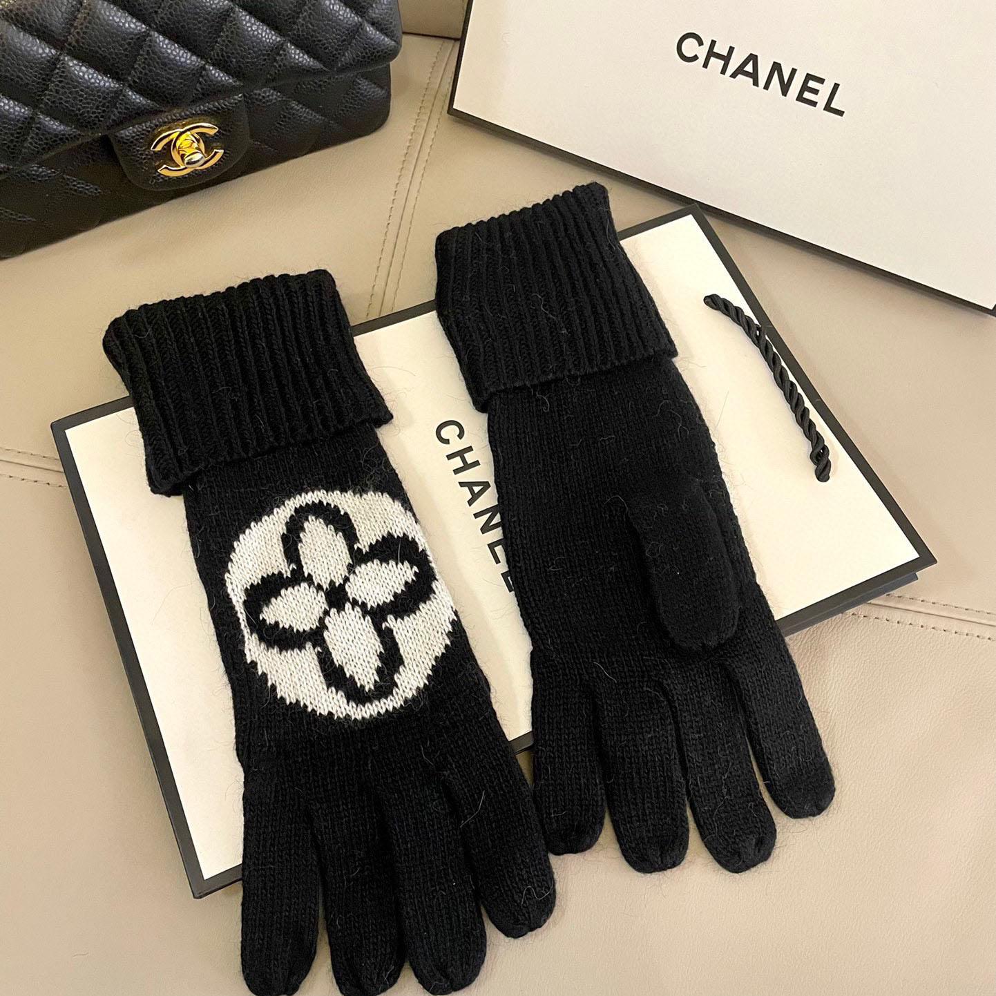 Louis Vuitton LV Medallion Gloves - EUR FASHION