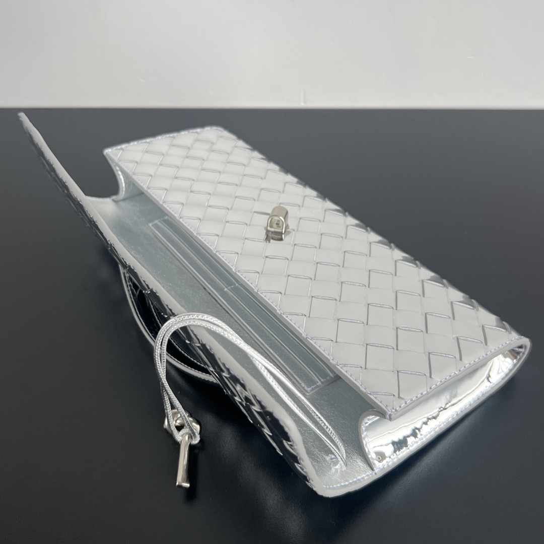 Bottega Veneta Andiamo Clutch 31*13*3cm - EUR FASHION