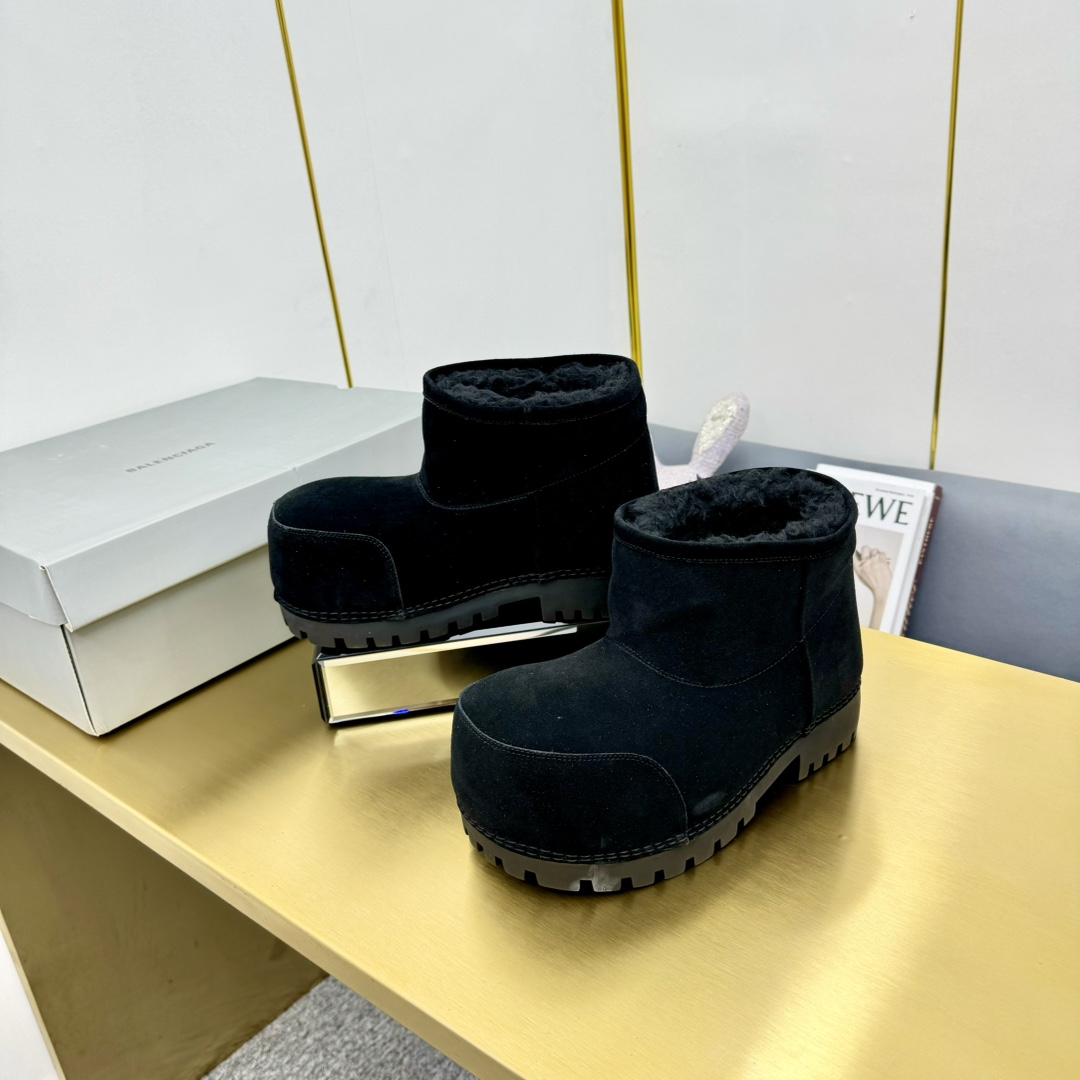 Balenciaga Alaska Fur Bootie In Black - EUR FASHION