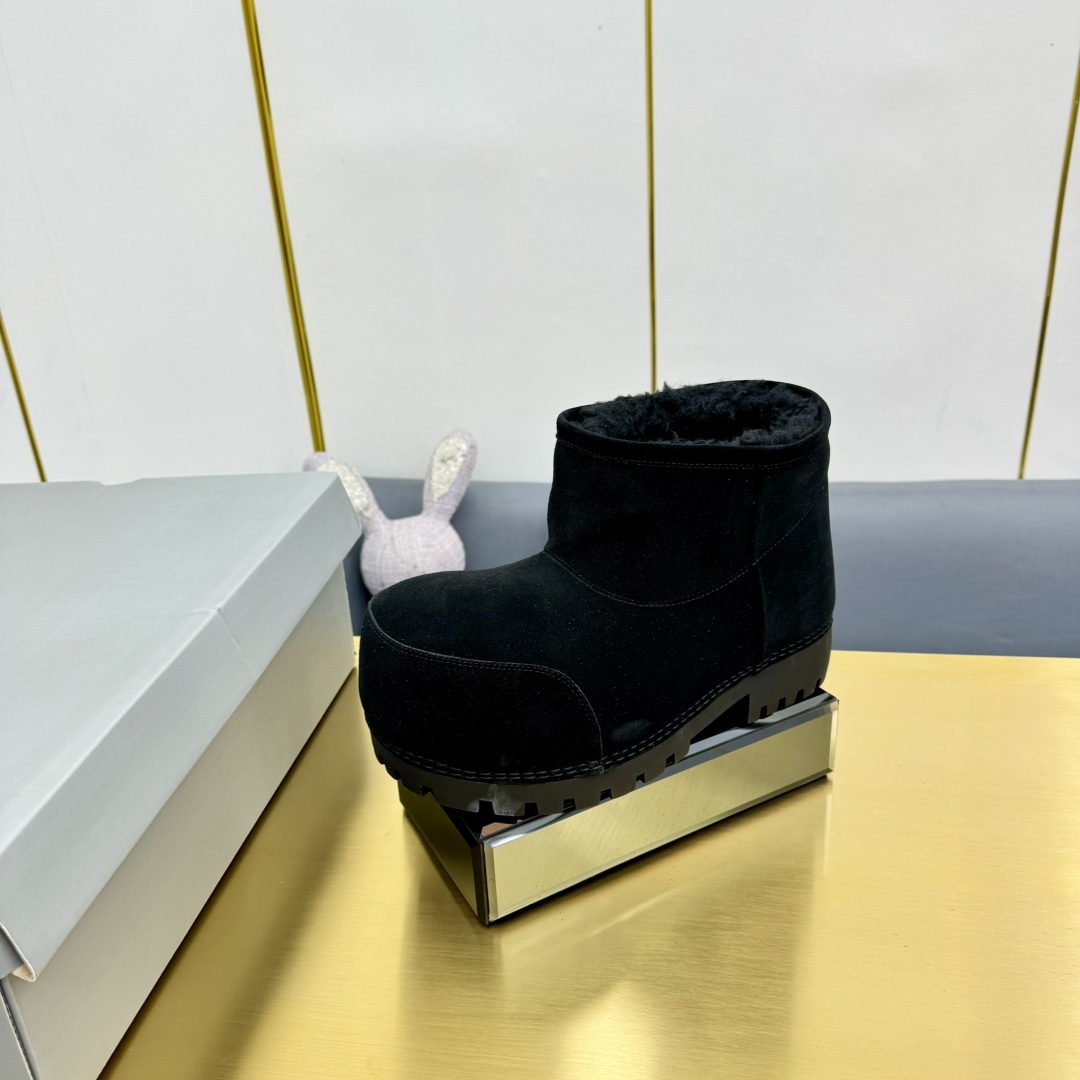 Balenciaga Alaska Fur Bootie In Black - EUR FASHION