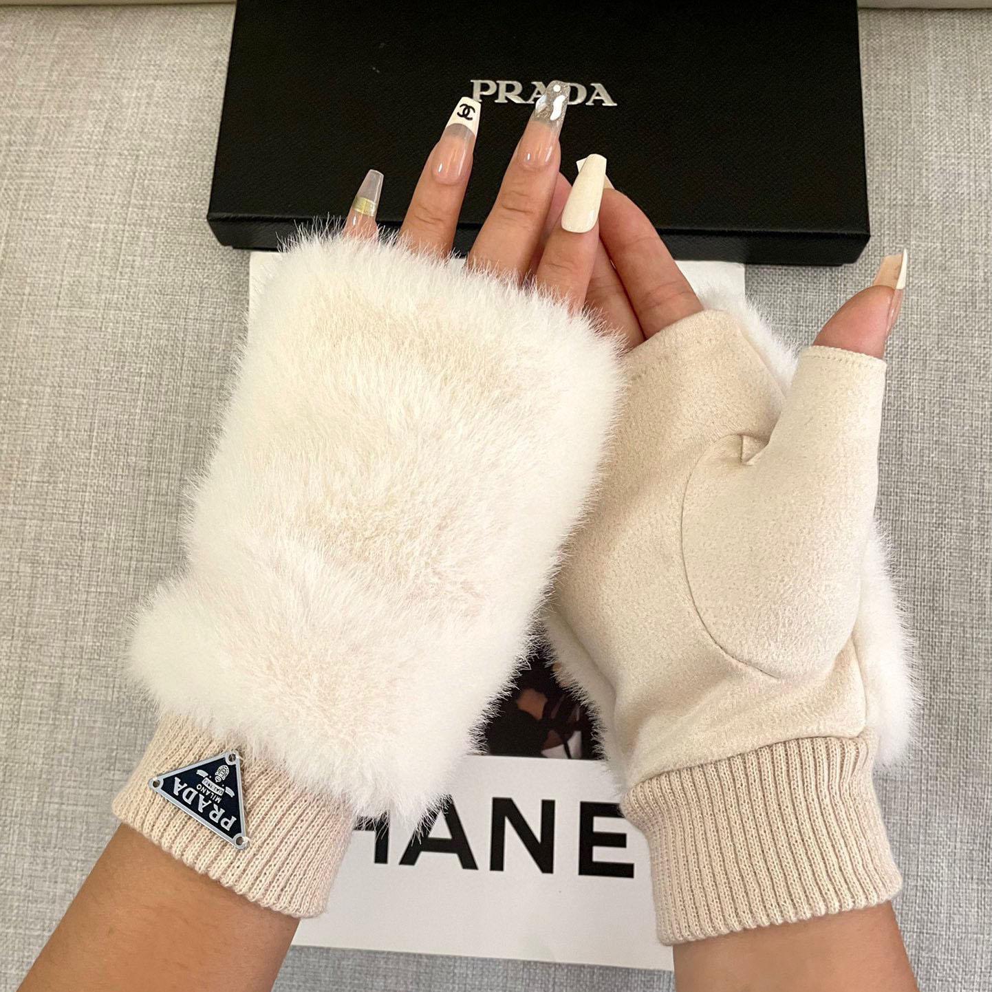 Prada Gloves  - EUR FASHION