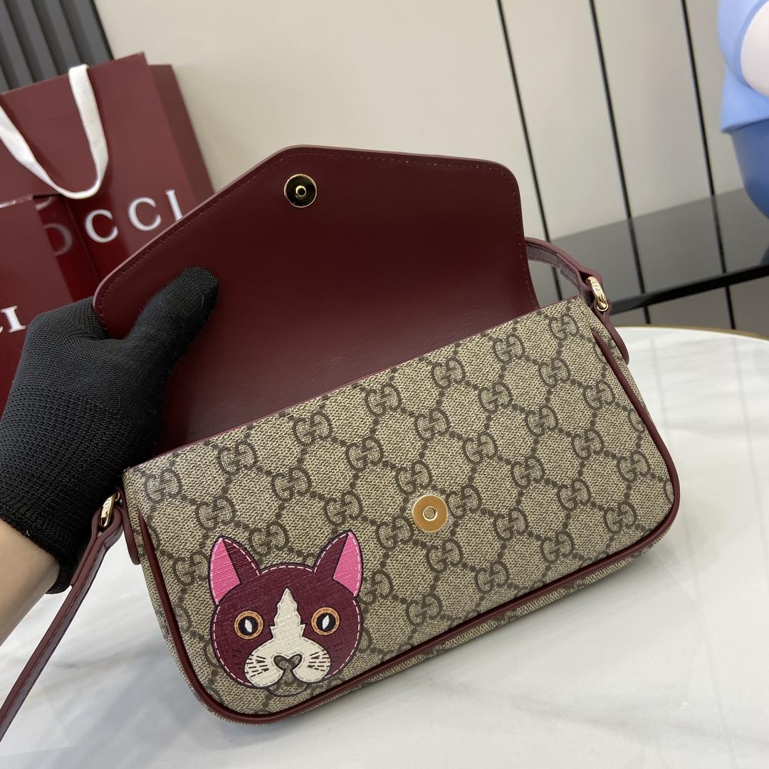 Gucci GG Mini Shoulder Bag With Cat Detail - EUR FASHION