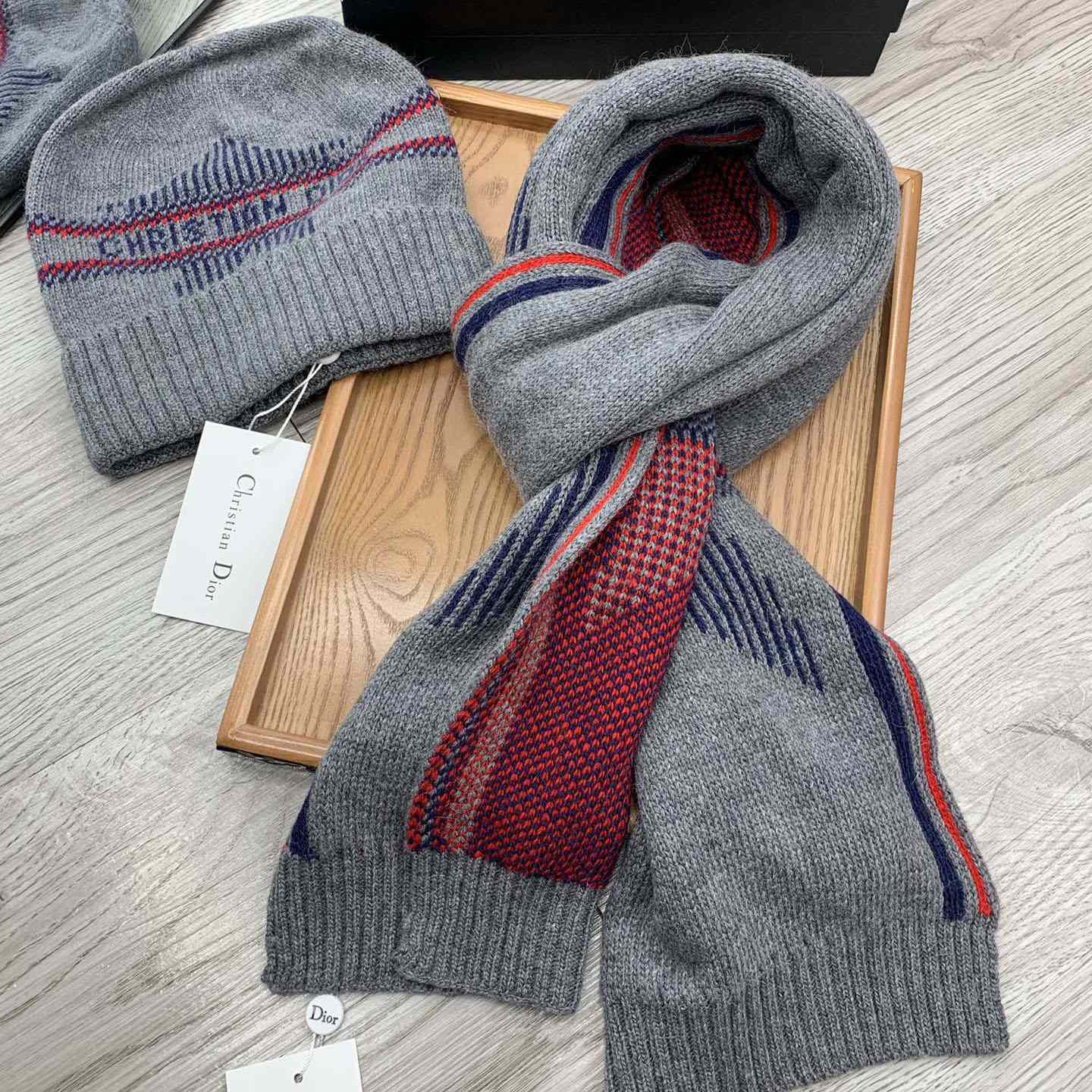 Dior Beanie And Scarf - EUR FASHION