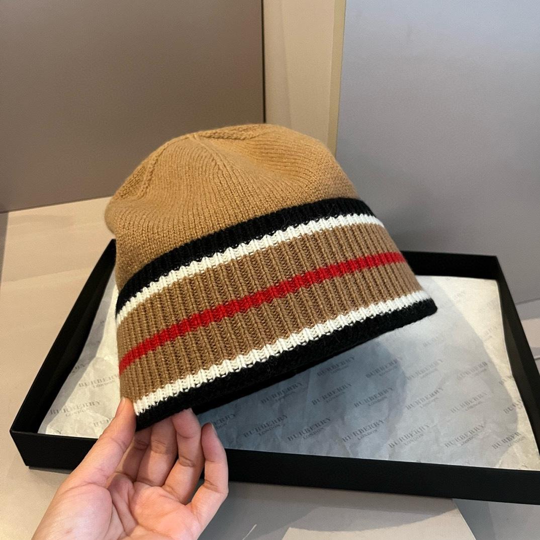 Burberry Beanie - EUR FASHION