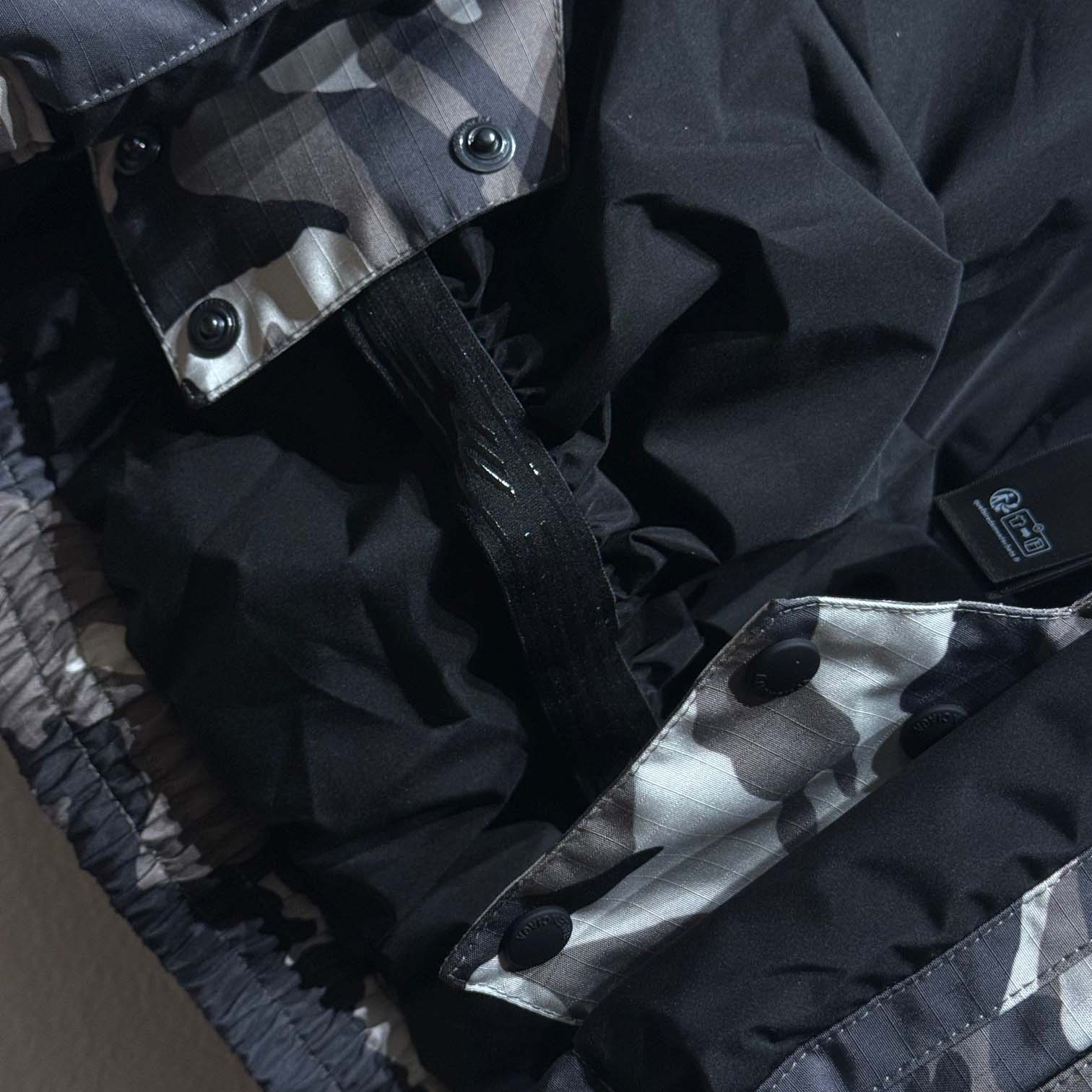 Balenciaga Camo Ski Parka In Grey  - EUR FASHION