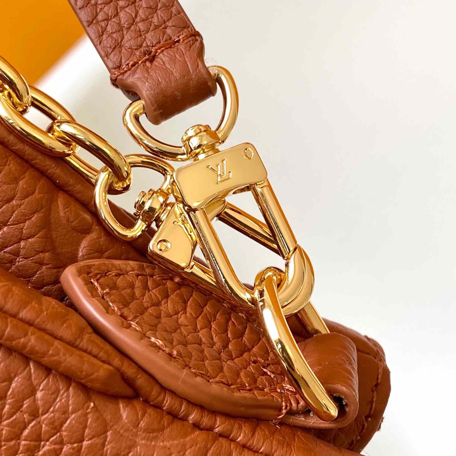 Louis Vuitton Liv Pochette  M11916 - EUR FASHION