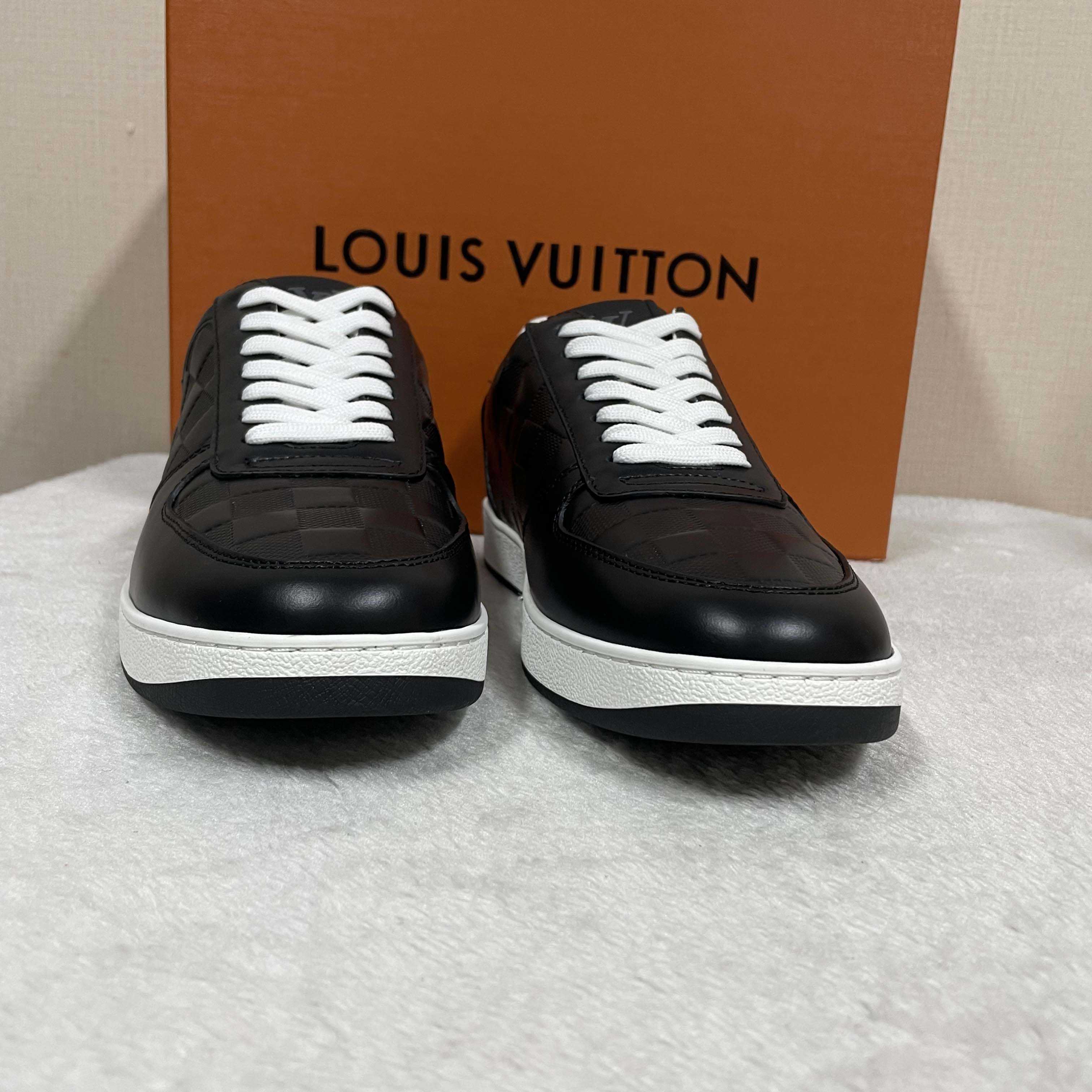 Louis Vuitton Rivoli Sneaker  1ACVIB - EUR FASHION