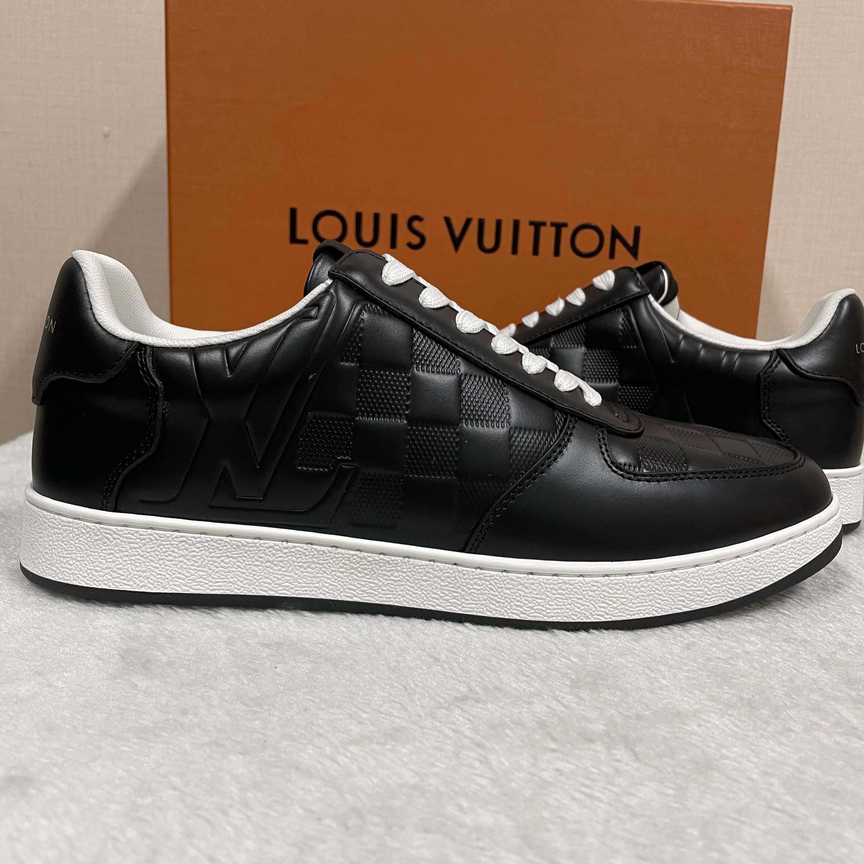 Louis Vuitton Rivoli Sneaker  1ACVIB - EUR FASHION