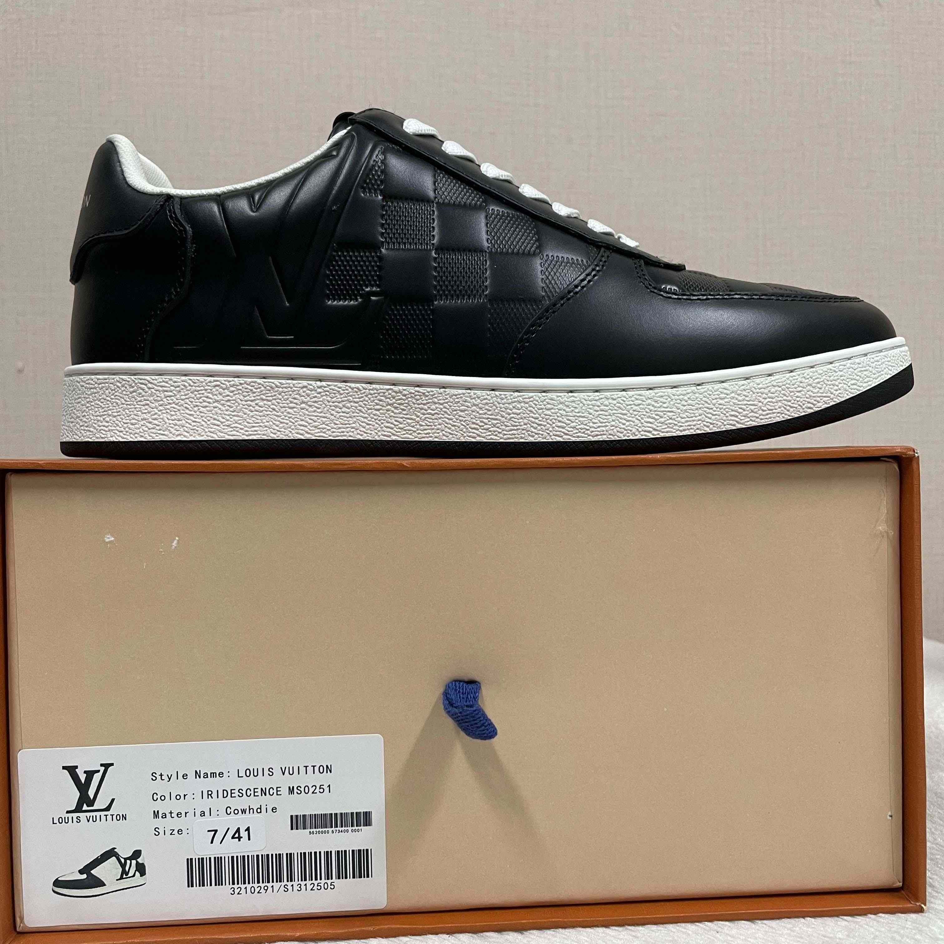 Louis Vuitton Rivoli Sneaker  1ACVIB - EUR FASHION