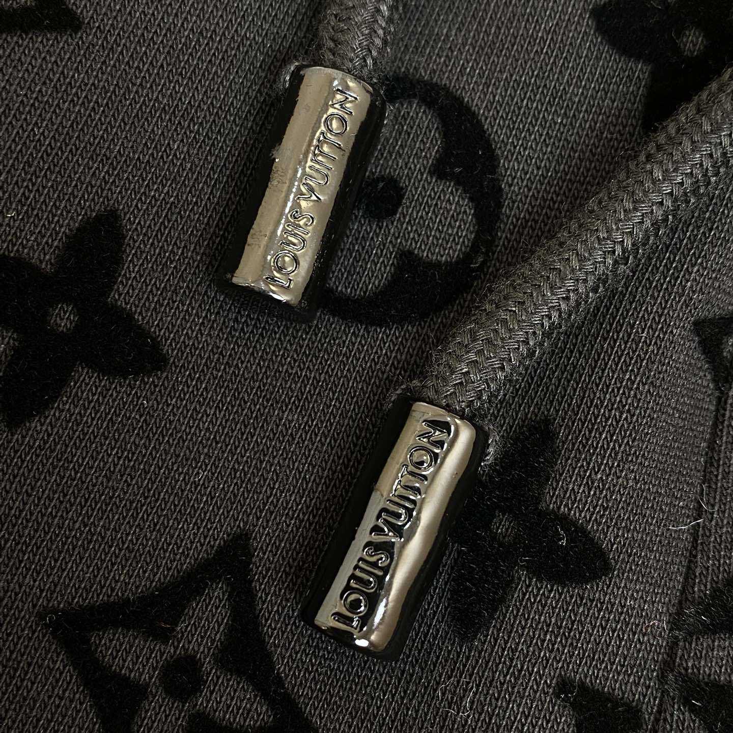 Louis Vuitton Graphic Jacquard Knitted Shorts  1AHC59 - EUR FASHION