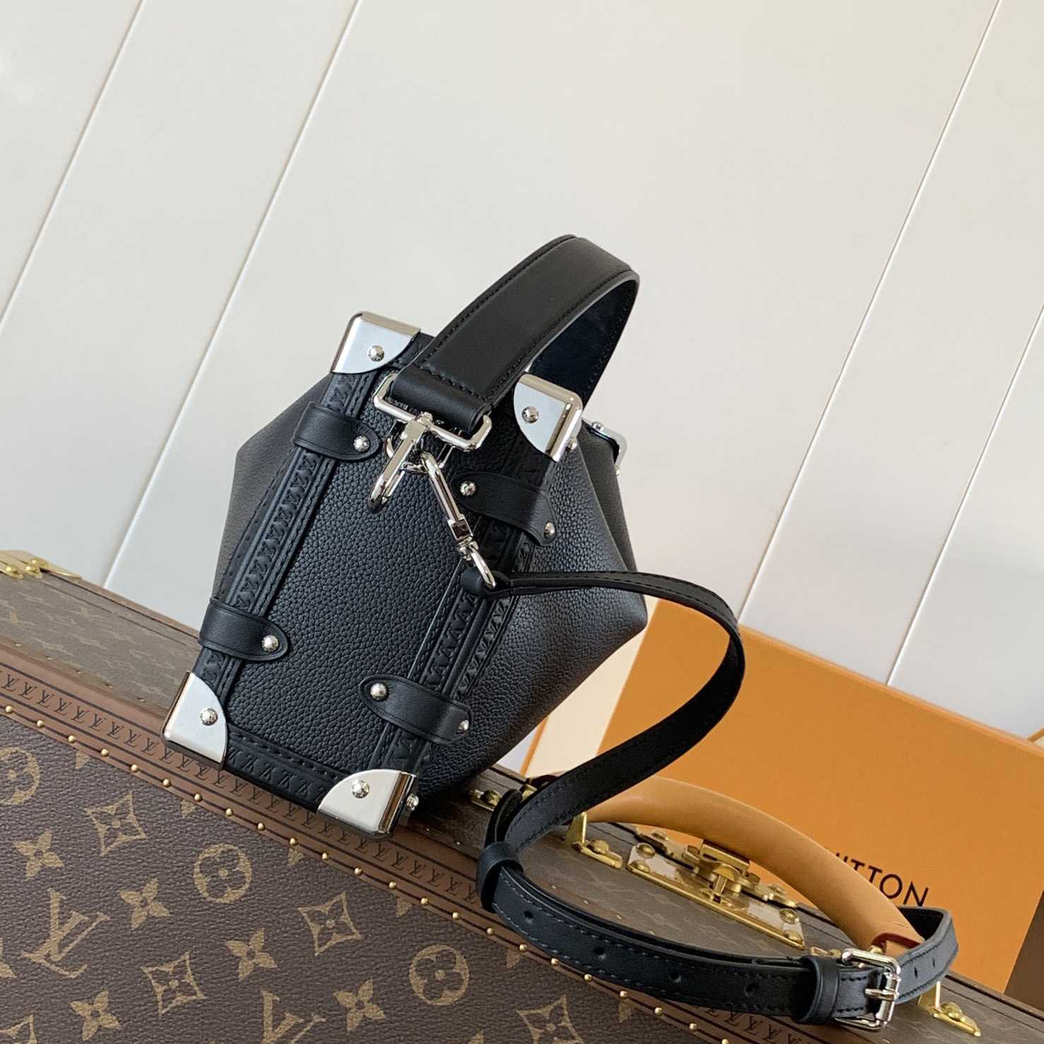 Louis Vuitton Side Trunk MM   M25160 - EUR FASHION