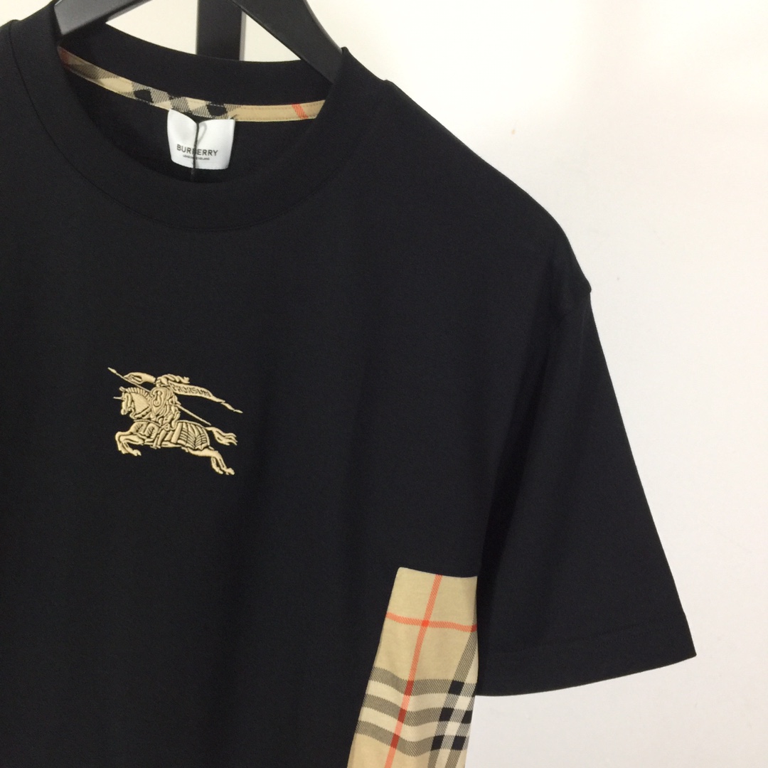 Burberry Cotton T-shirt - EUR FASHION