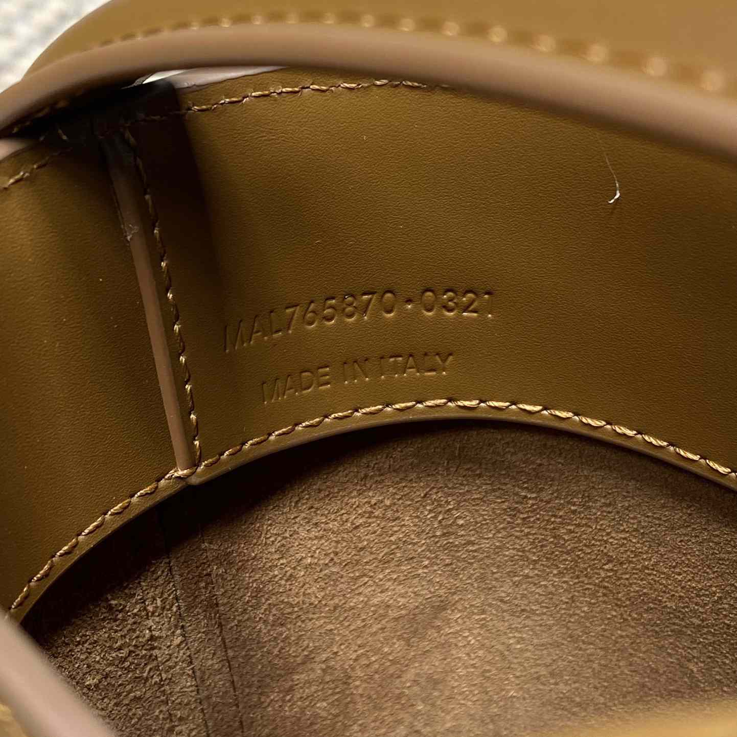 Saint Laurent Le 37 Mini In Shiny Leather - EUR FASHION
