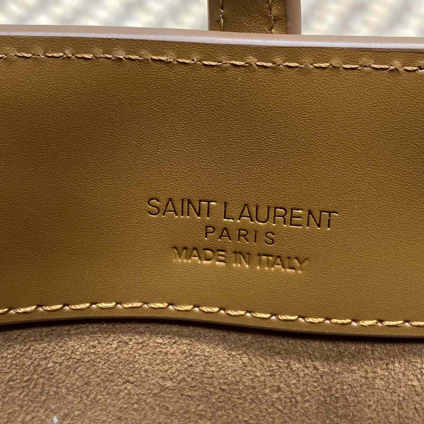 Saint Laurent Le 37 Mini In Shiny Leather - EUR FASHION