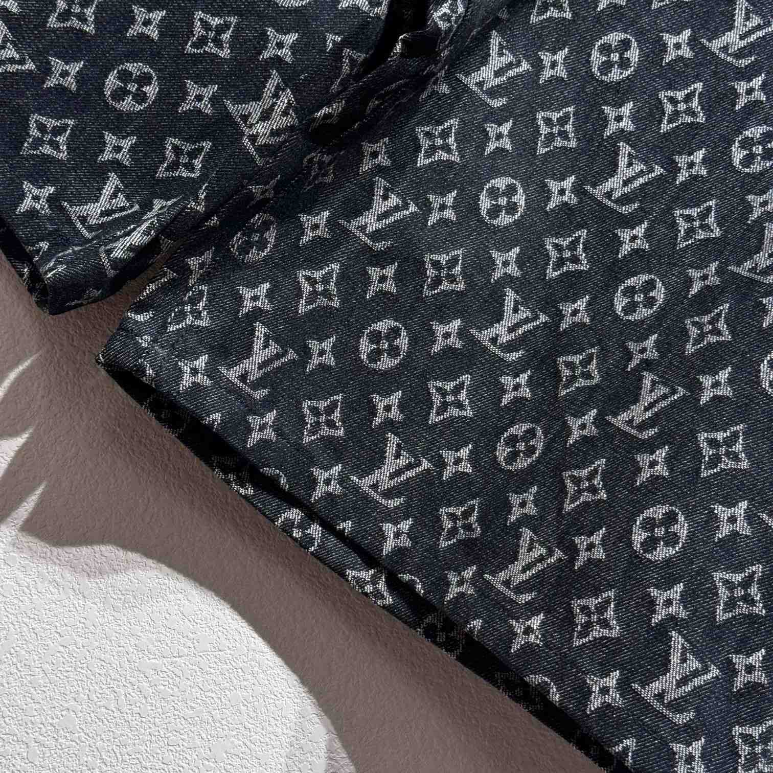 Louis Vuitton Monogram  Shorts - EUR FASHION
