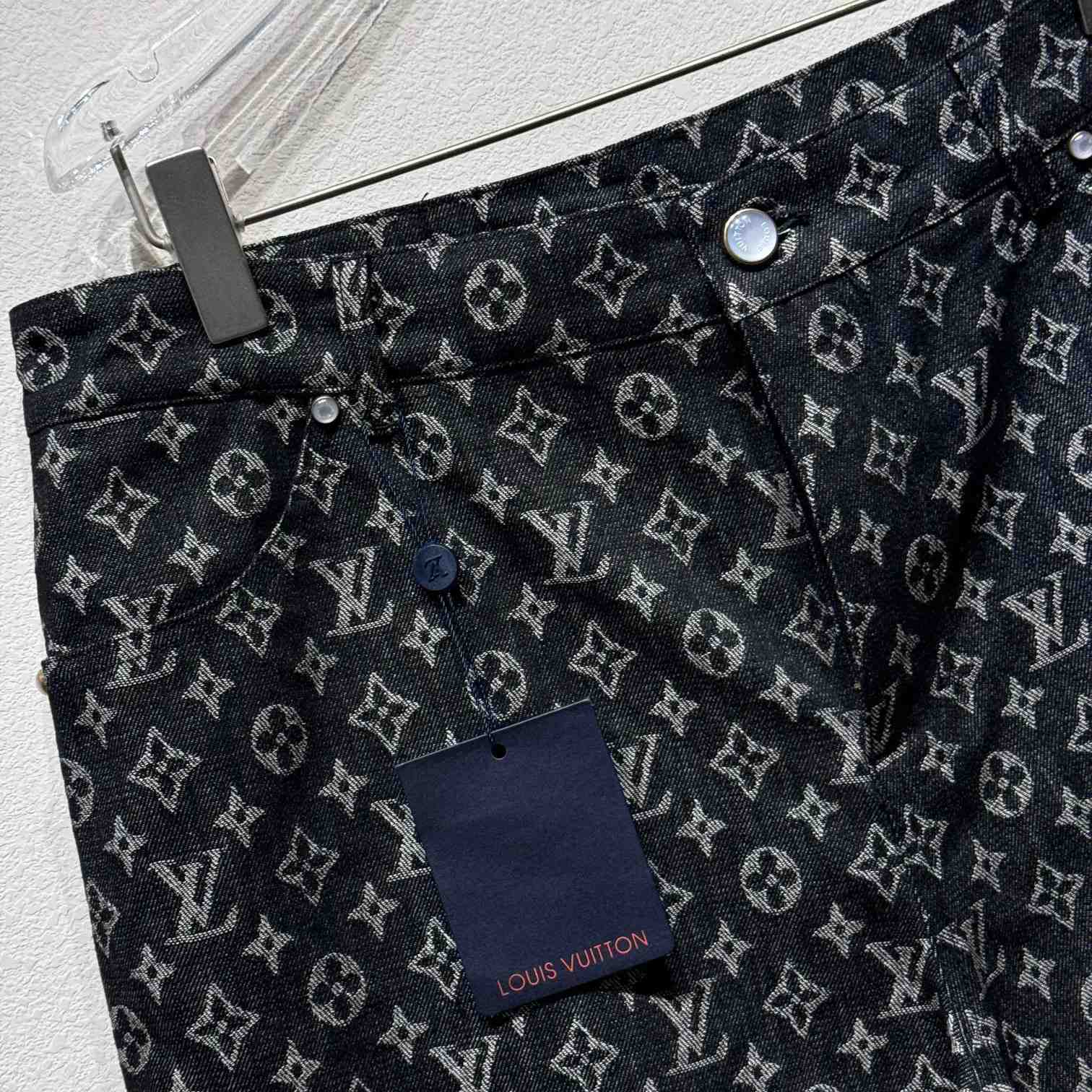 Louis Vuitton Monogram  Shorts - EUR FASHION