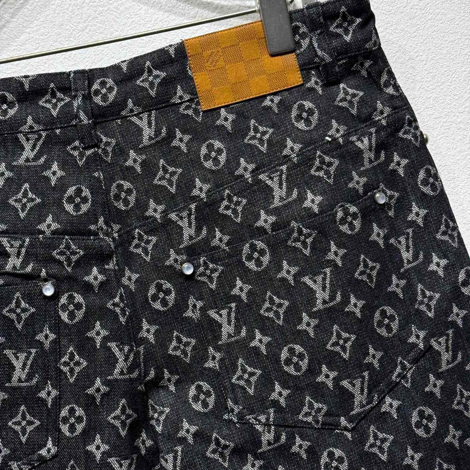 Louis Vuitton Monogram  Shorts - EUR FASHION
