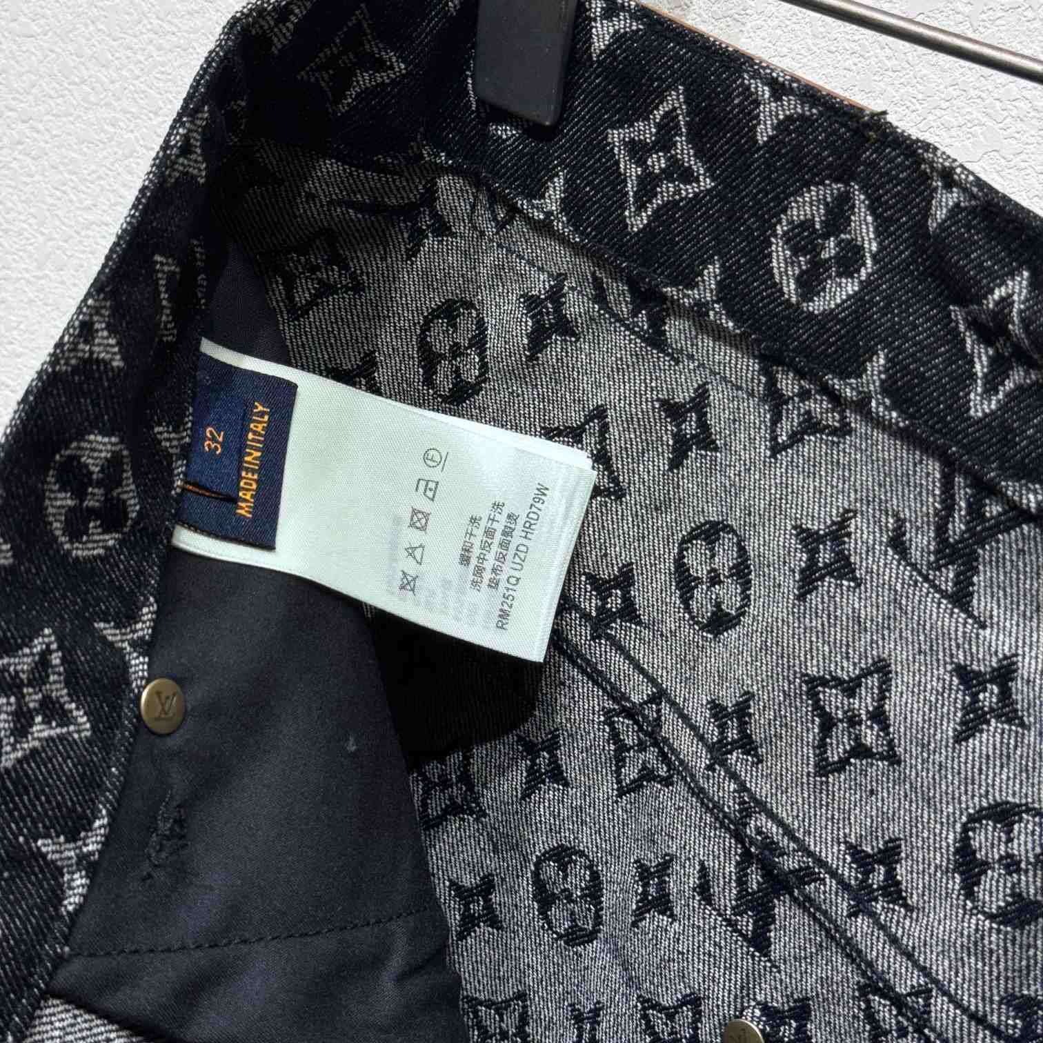 Louis Vuitton Monogram  Shorts - EUR FASHION